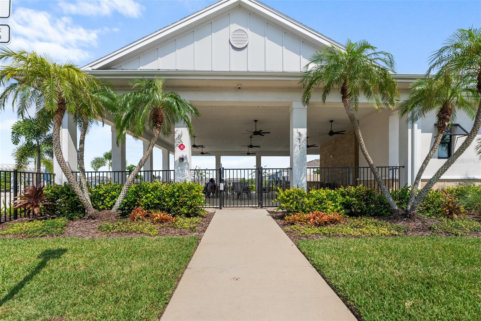 355 MANGROVE SHADE CIR