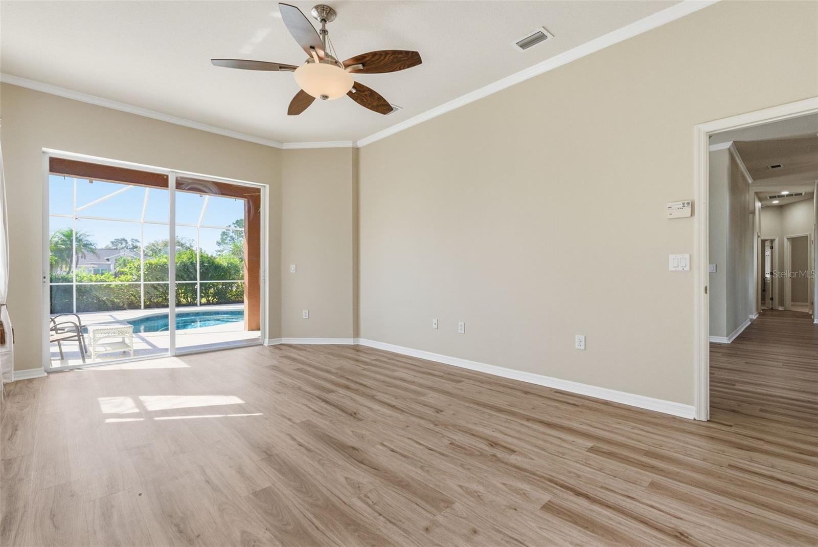 915 VISTA VERDE LN