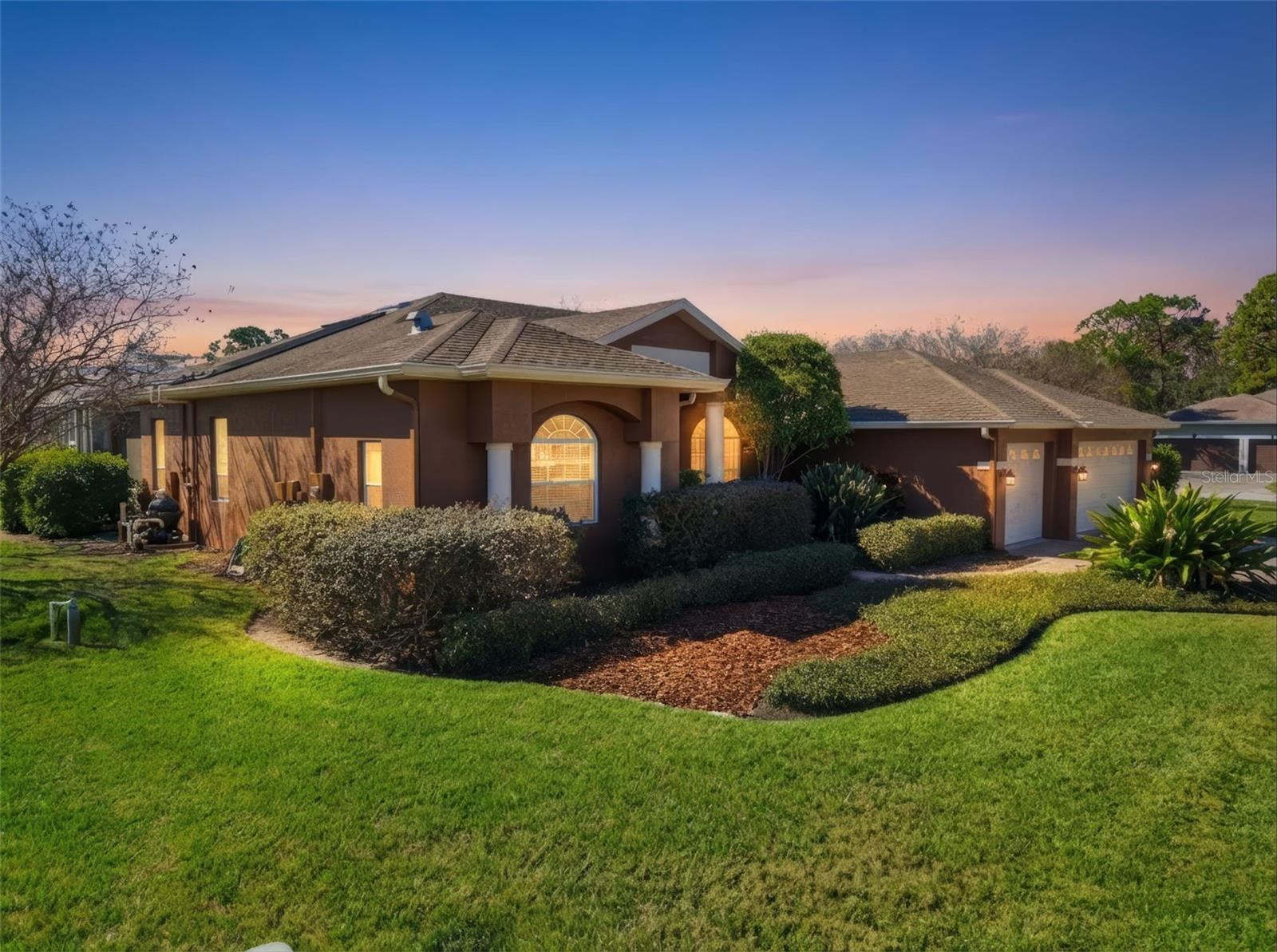 915 VISTA VERDE LN