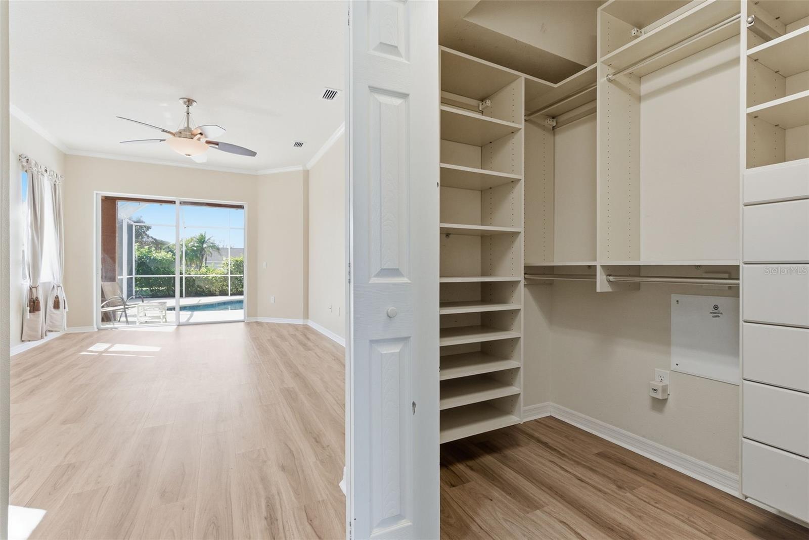 915 VISTA VERDE LN