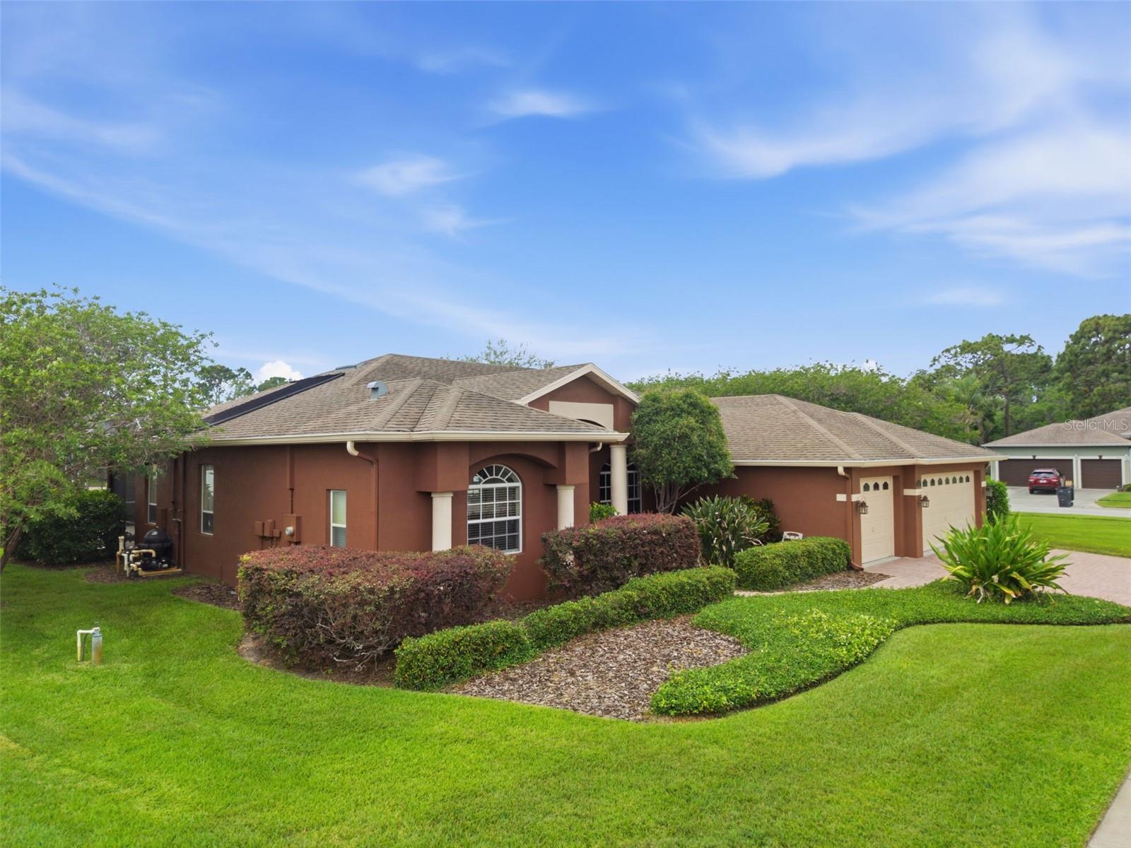 915 VISTA VERDE LN