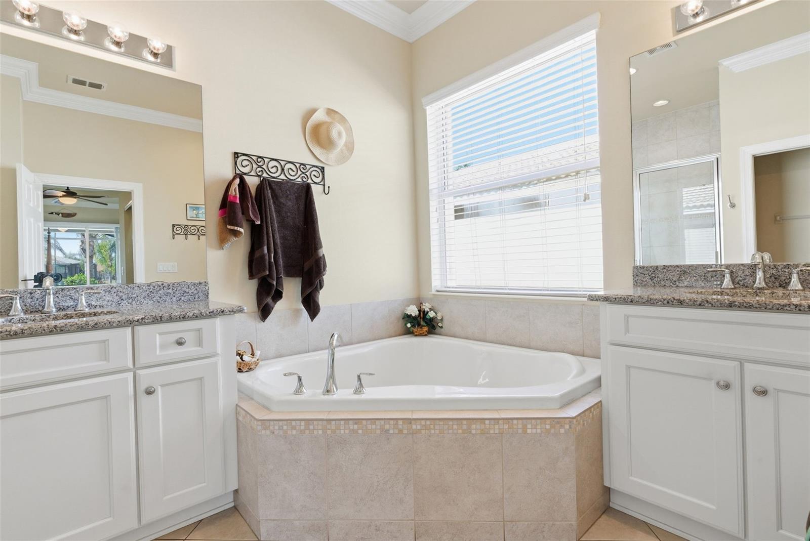 16207 CAPE CORAL DR