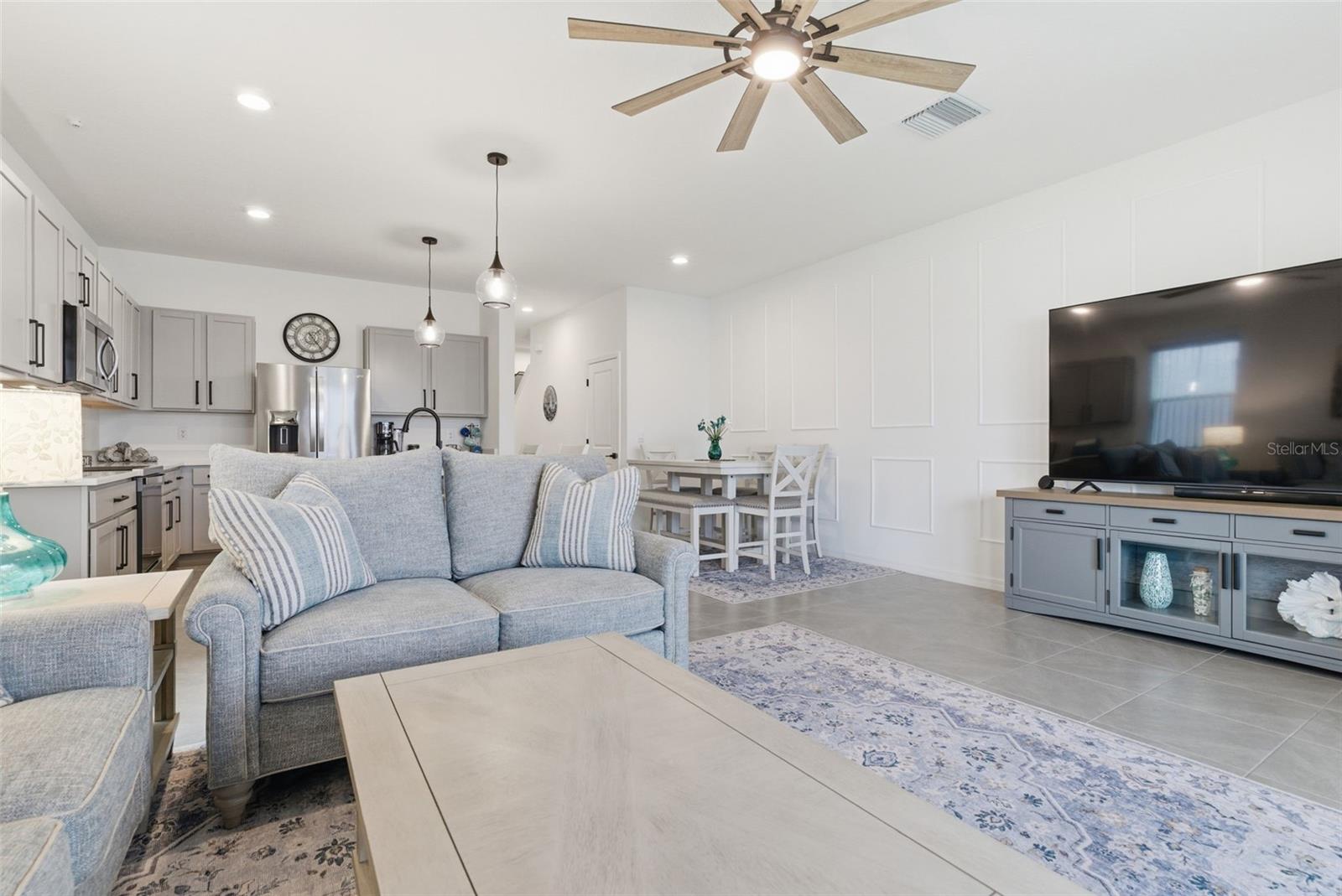 475 MANGROVE SHADE CIR