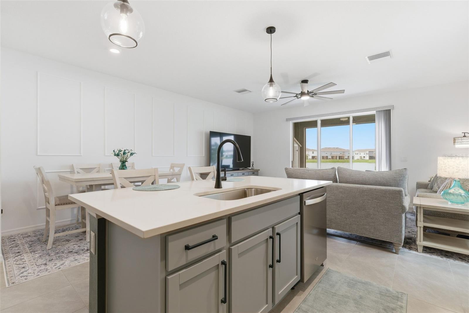 475 MANGROVE SHADE CIR