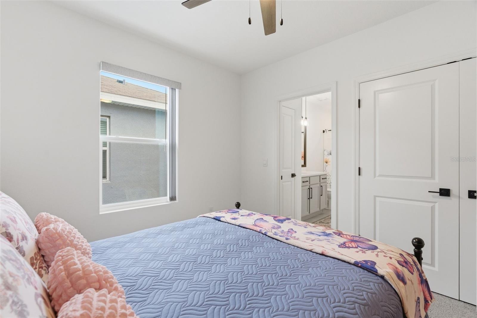 475 MANGROVE SHADE CIR