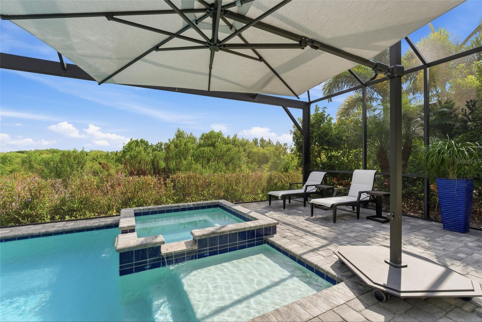 8245 GRANDE SHORES DR