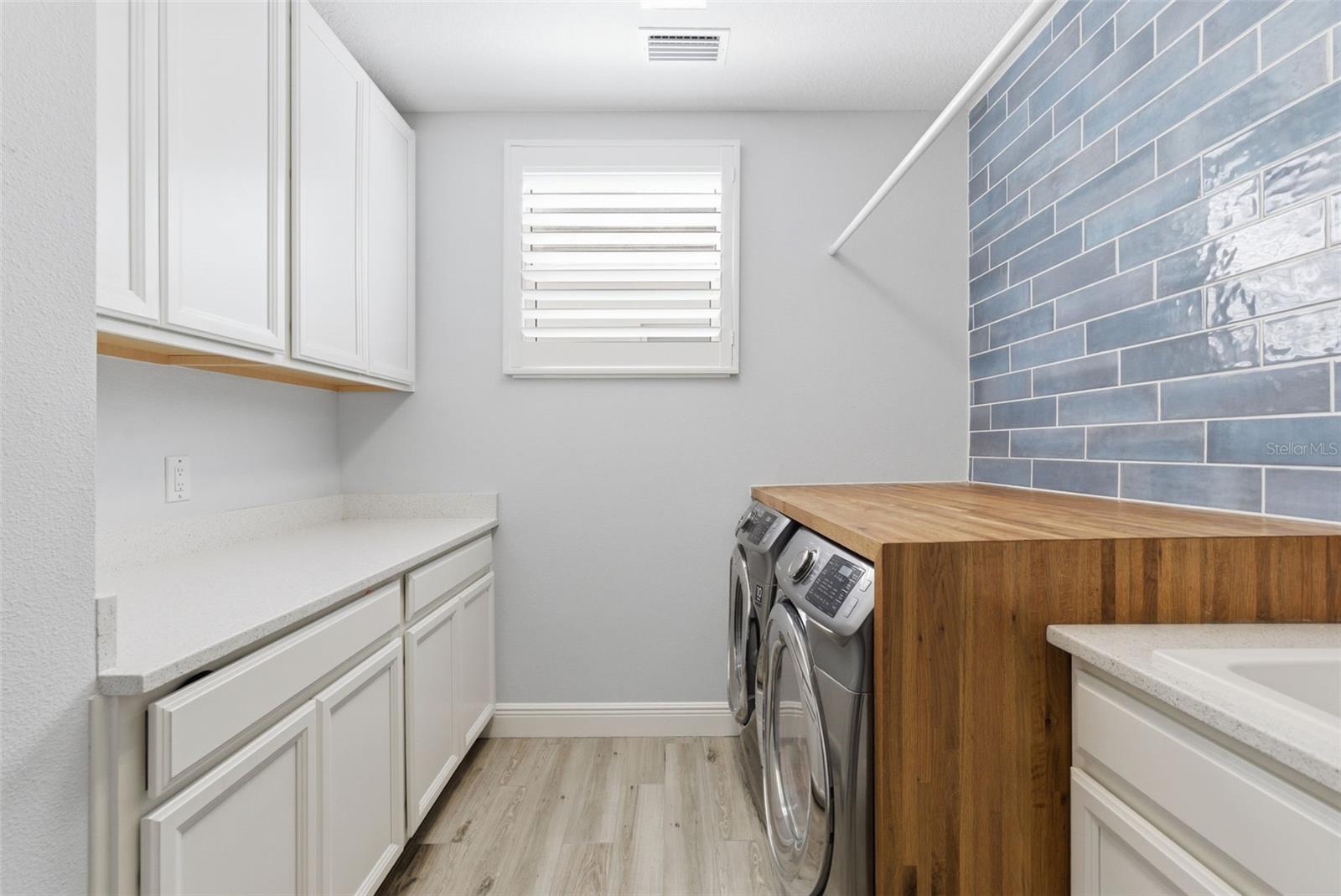 8245 GRANDE SHORES DR