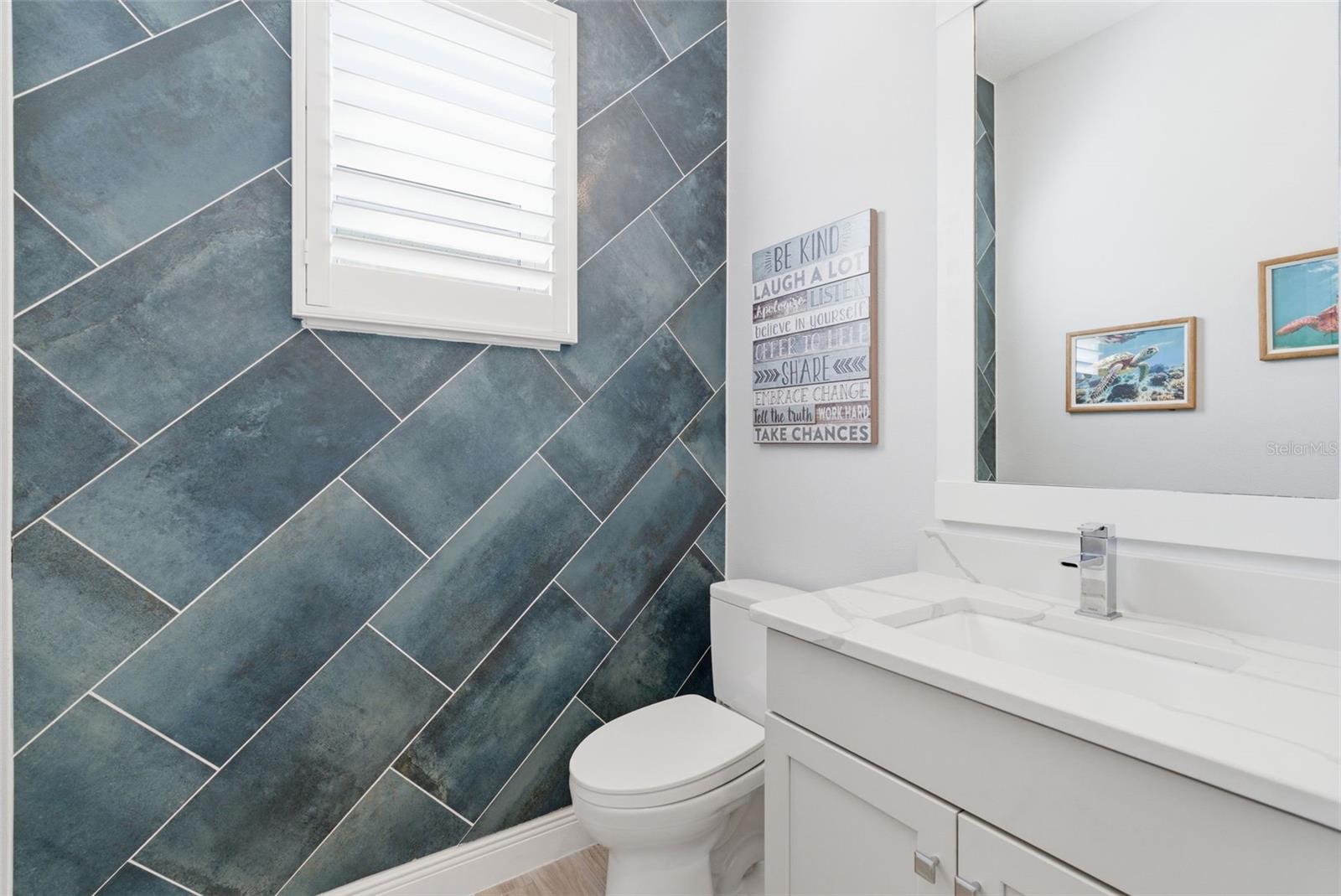 8245 GRANDE SHORES DR