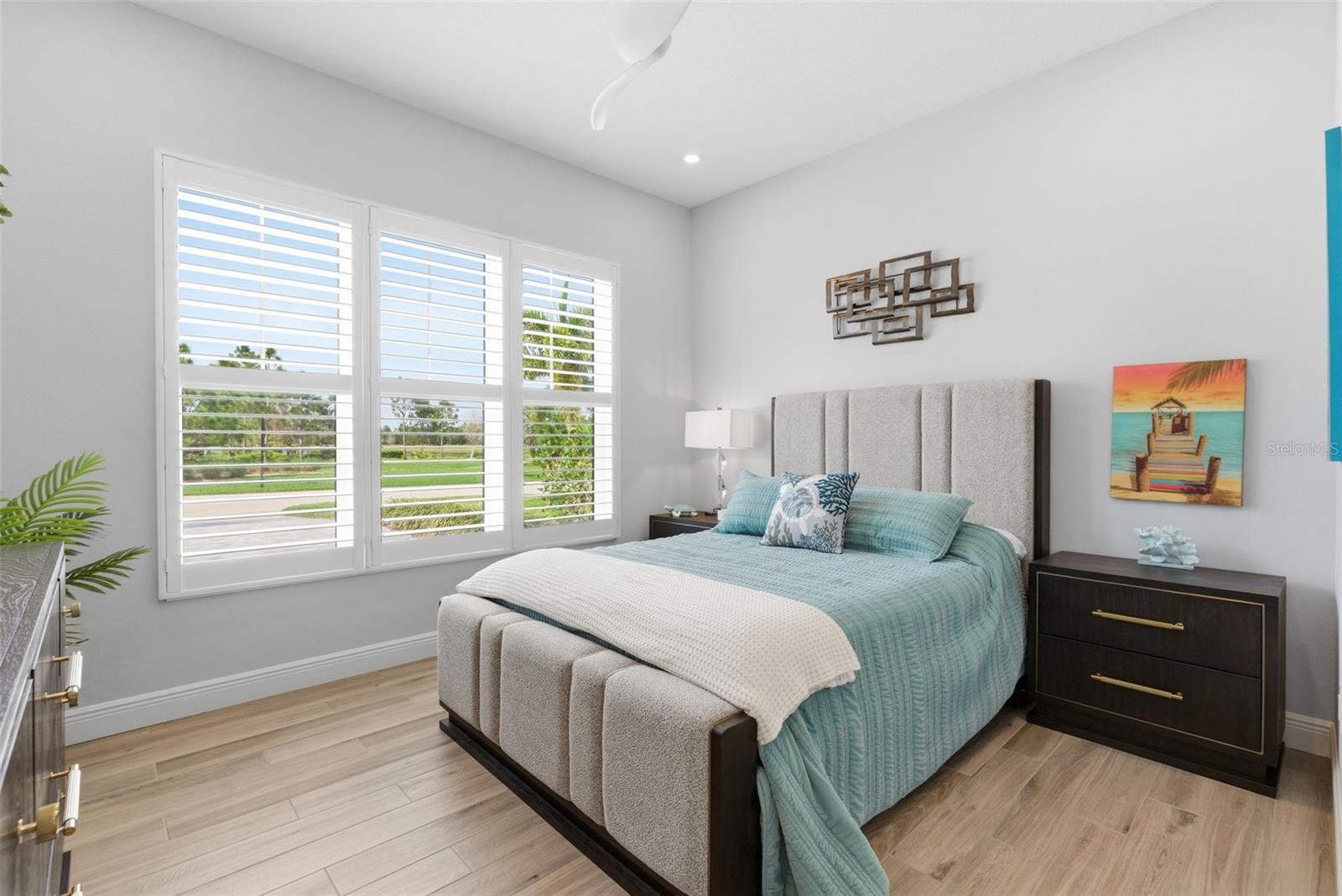 8245 GRANDE SHORES DR