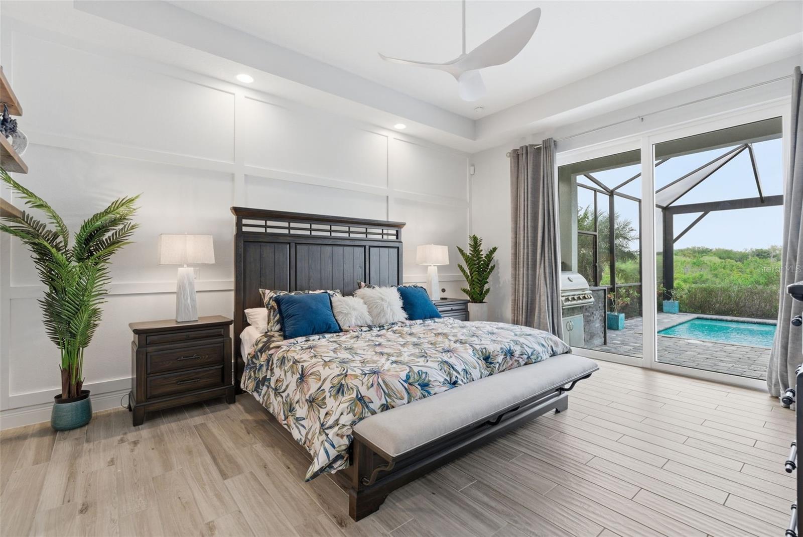 8245 GRANDE SHORES DR