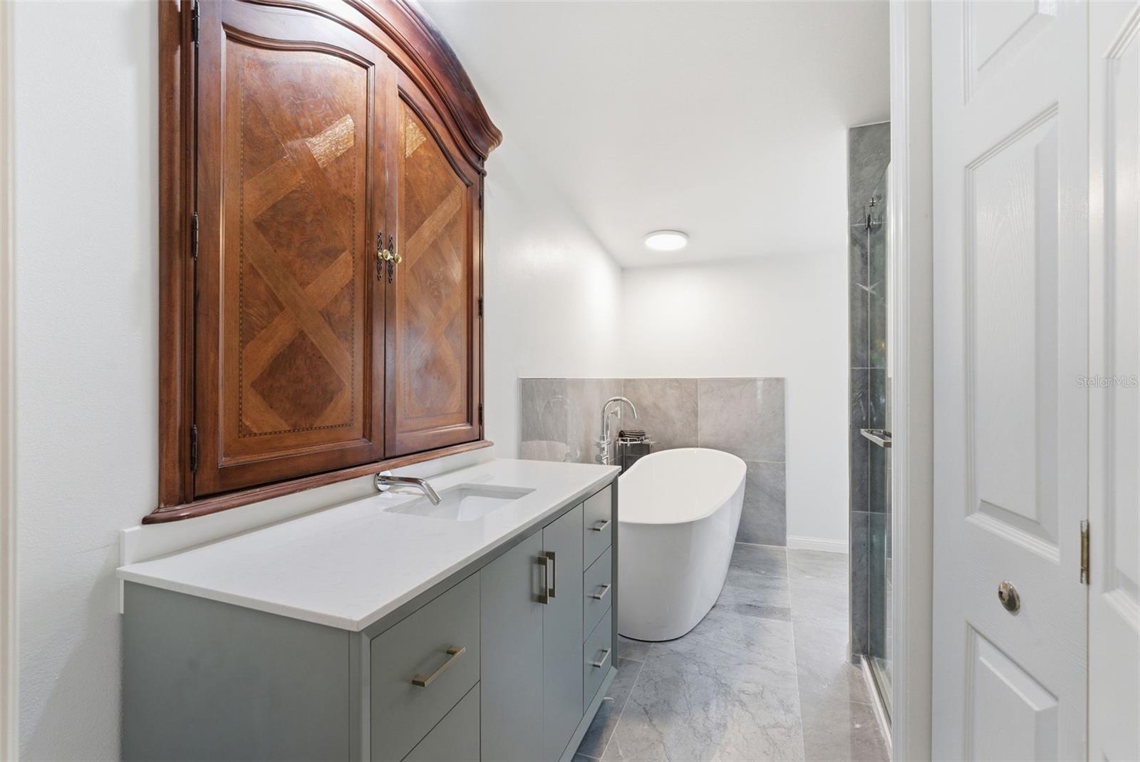 9101 WOOD TERRACE DR