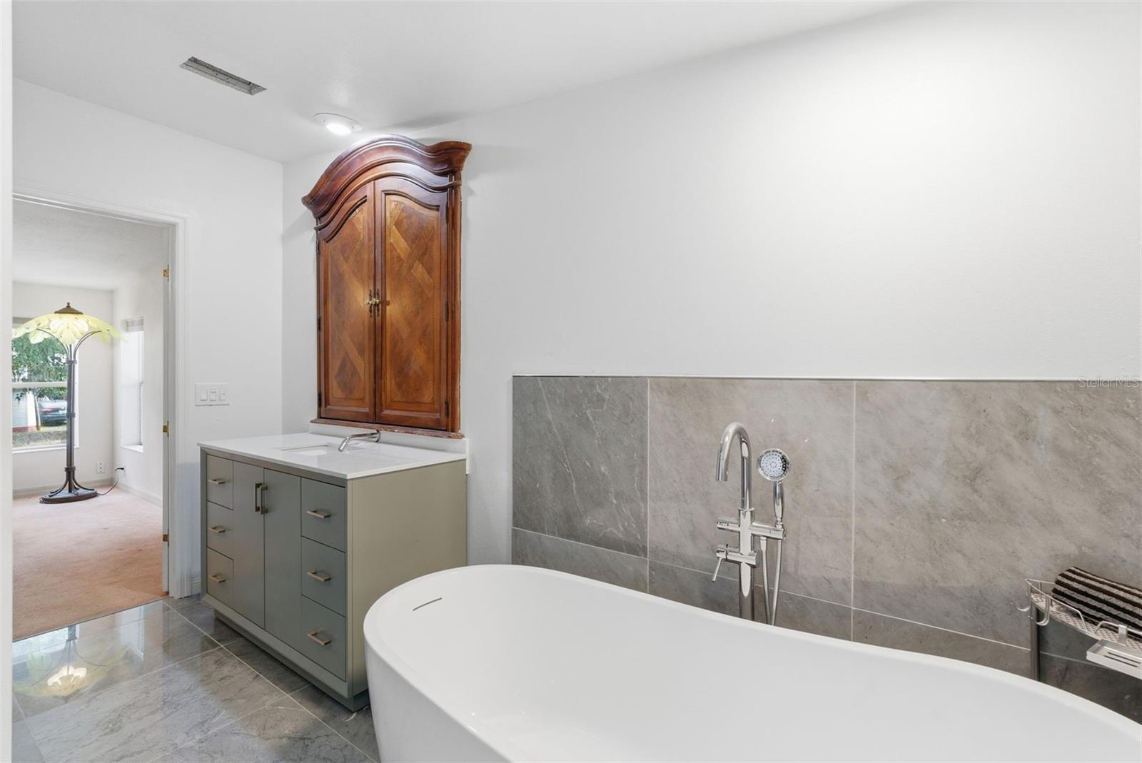 9101 WOOD TERRACE DR