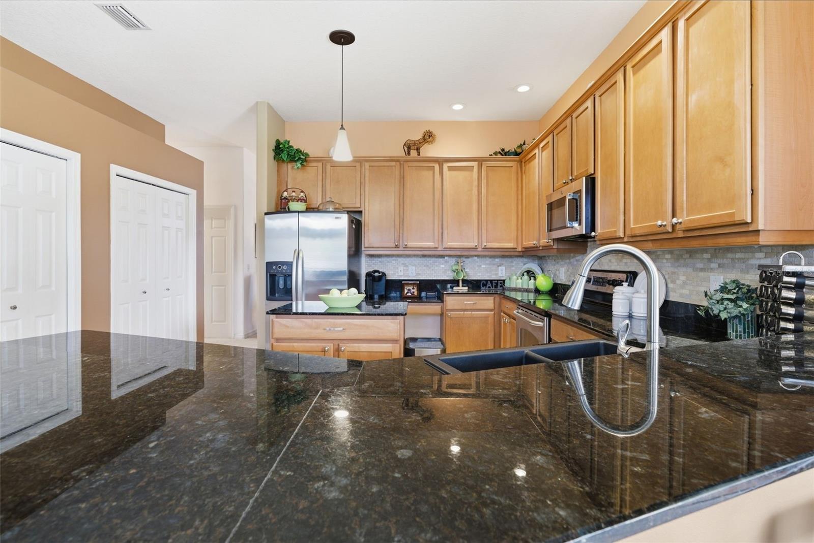 3730 GAVIOTA DR