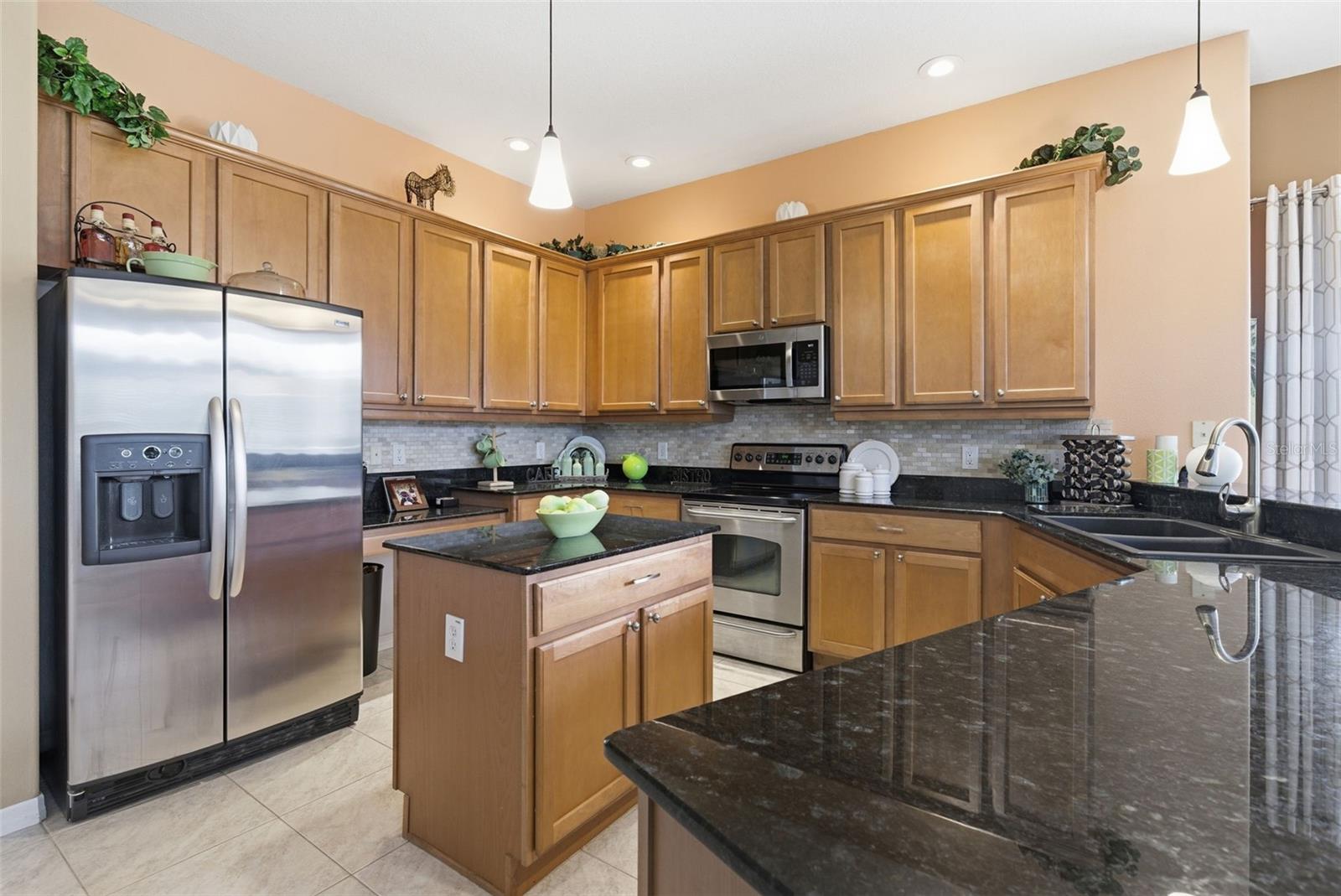 3730 GAVIOTA DR