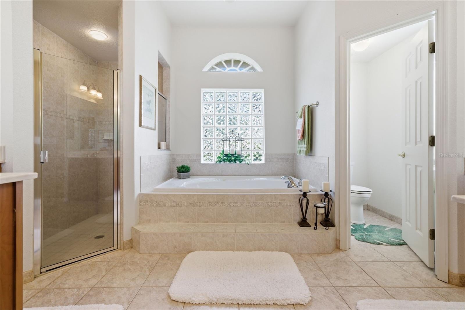 3730 GAVIOTA DR