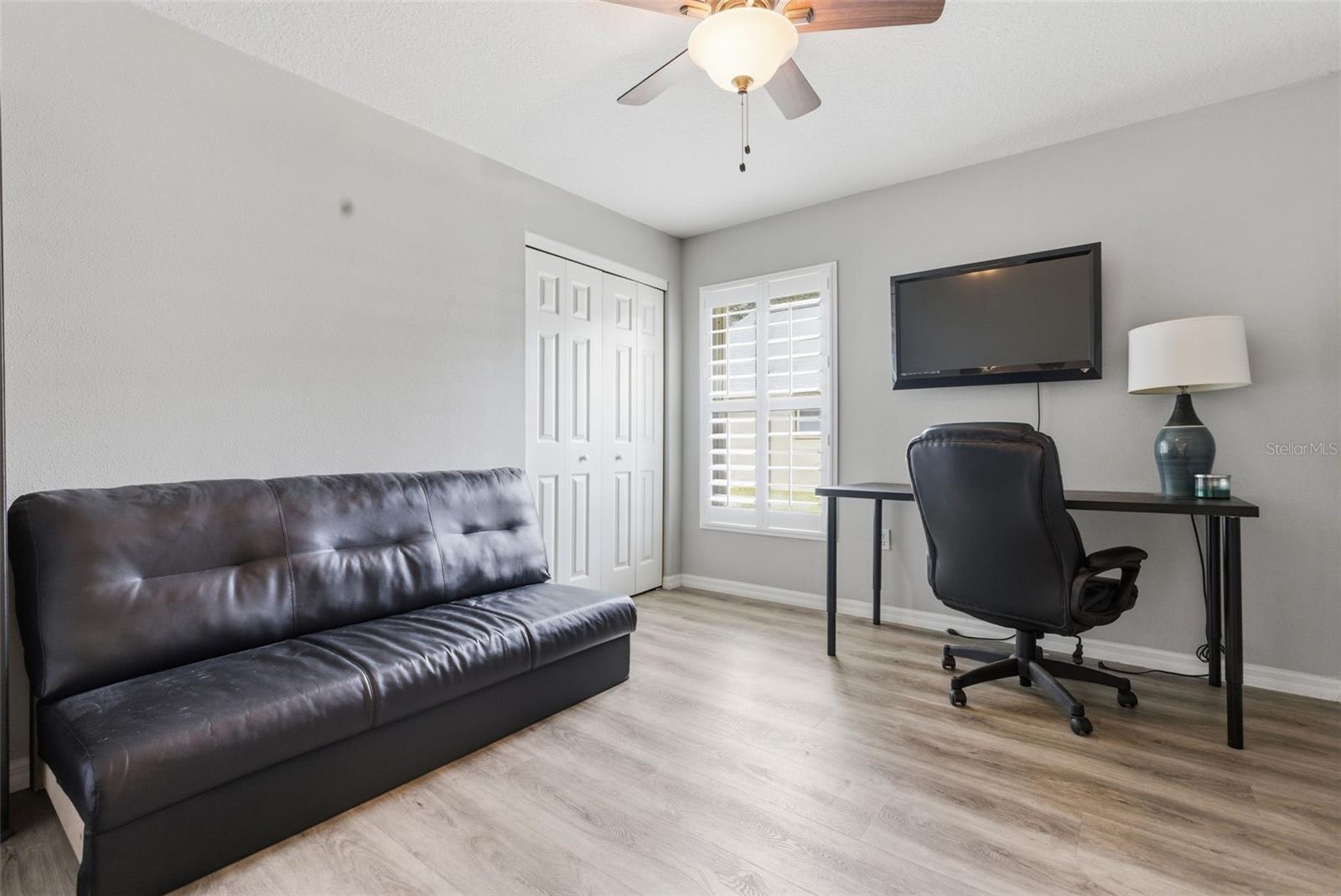 23450 CHERBOURG LOOP