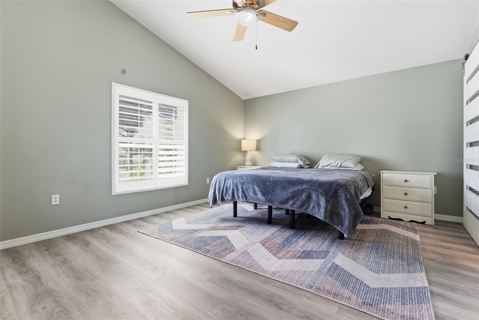 23450 CHERBOURG LOOP