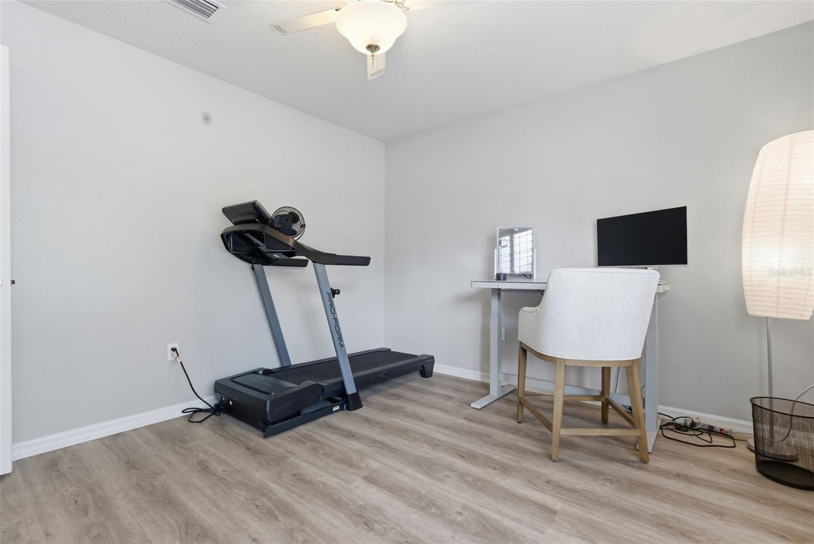 23450 CHERBOURG LOOP
