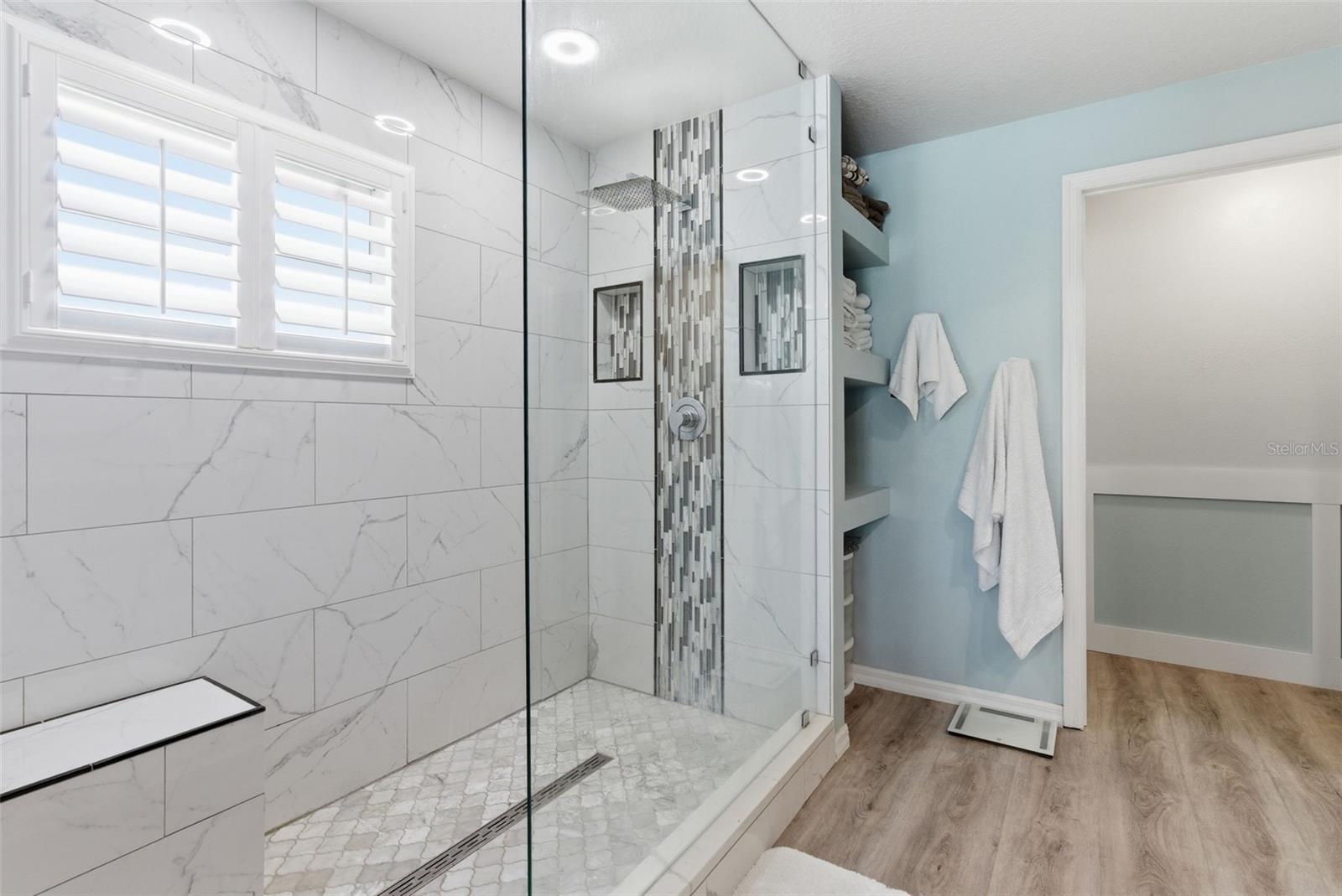 23450 CHERBOURG LOOP