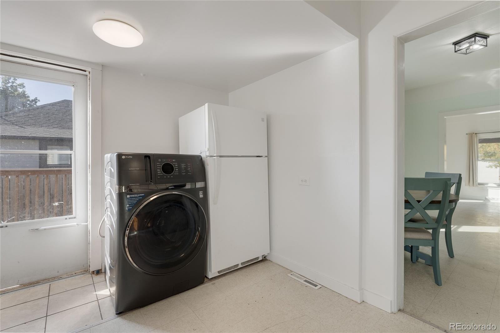 1984 Caroline Avenue