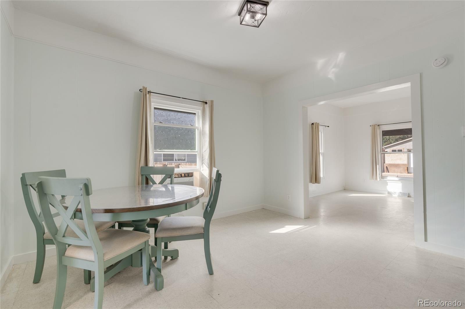 1984 Caroline Avenue