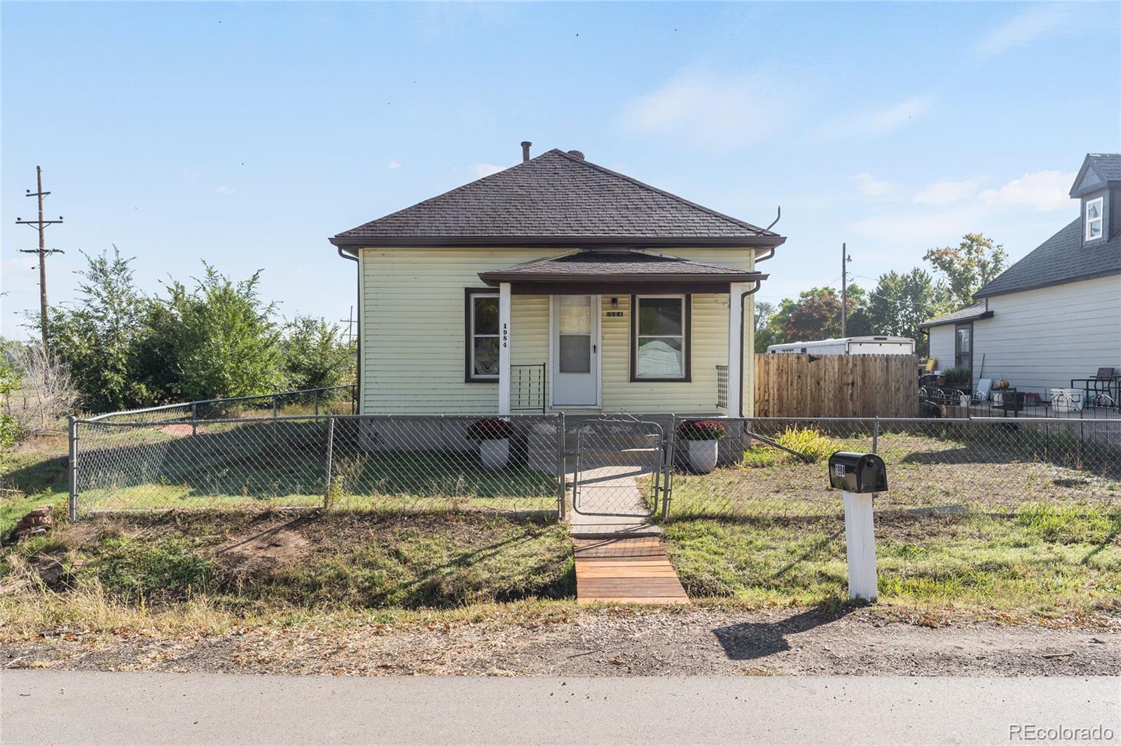 1984 Caroline Avenue