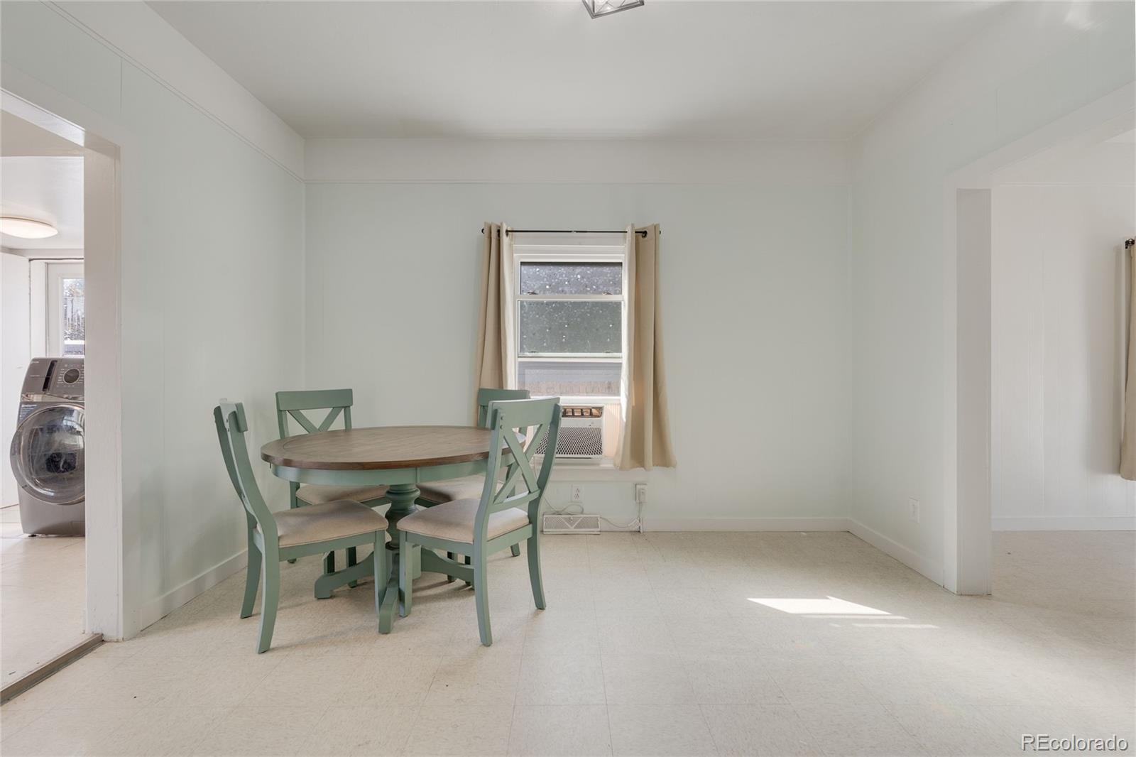 1984 Caroline Avenue