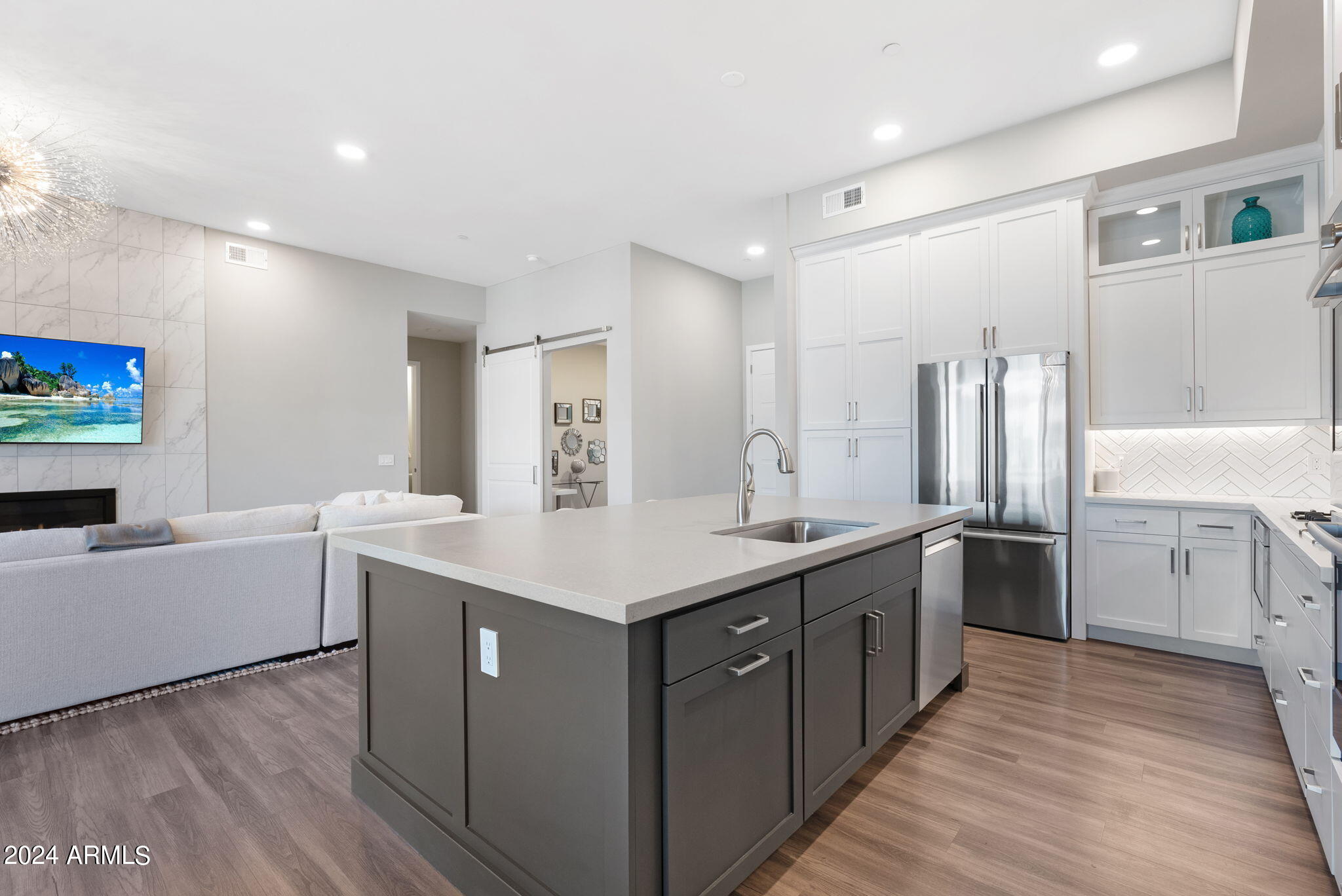 5250 E Deer Valley Drive, 457
