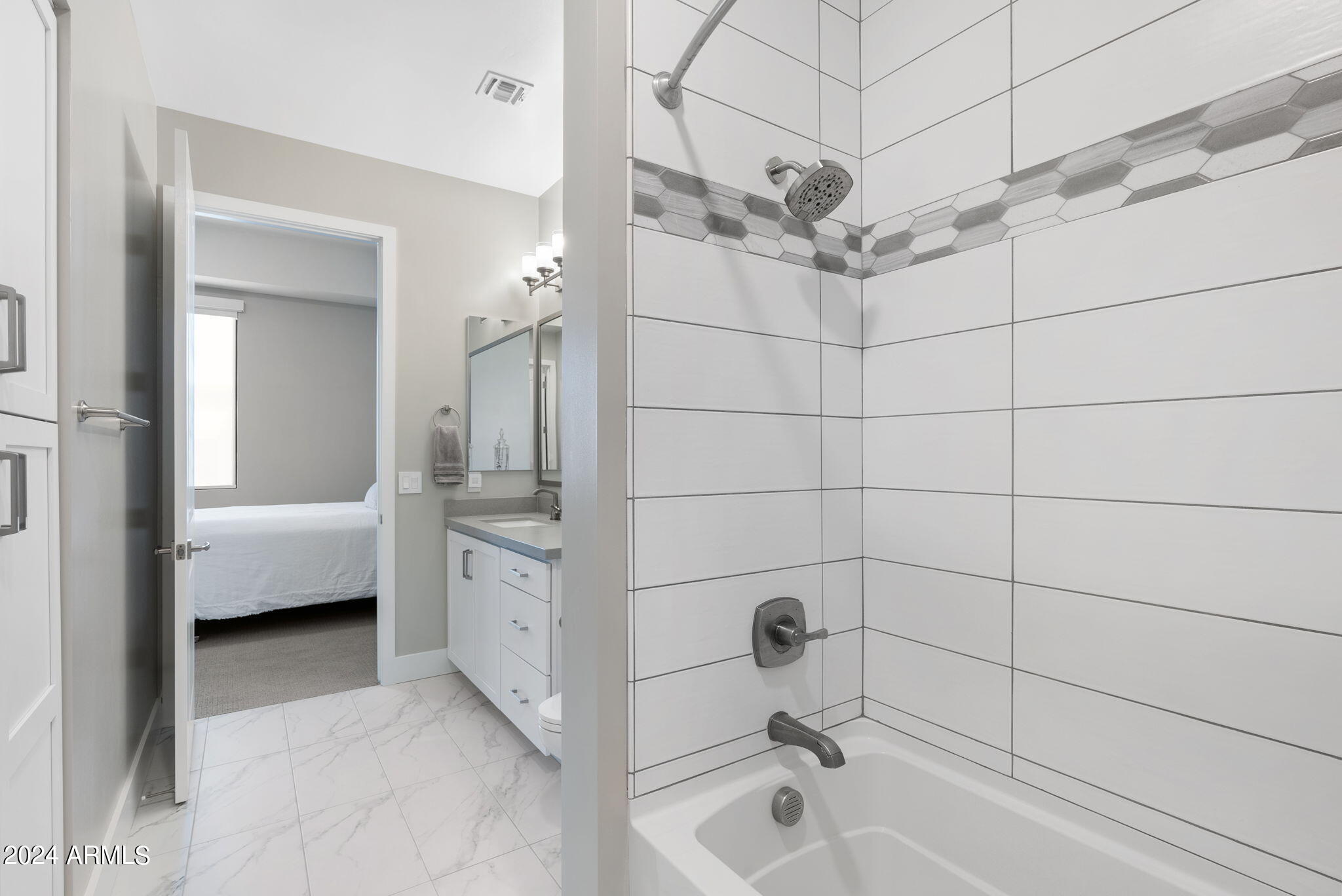 5250 E Deer Valley Drive, 457