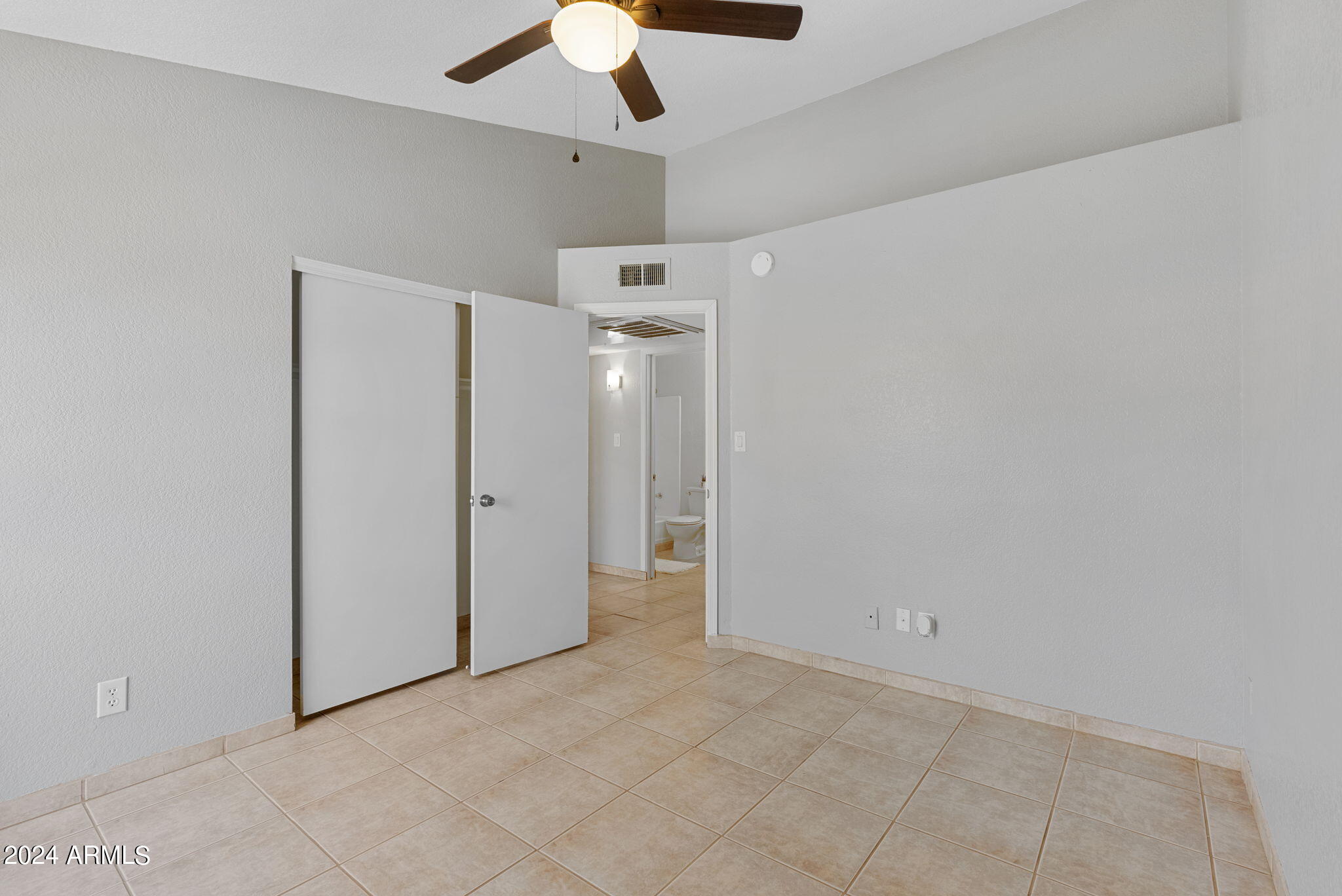 1402 S Jentilly Lane, 203