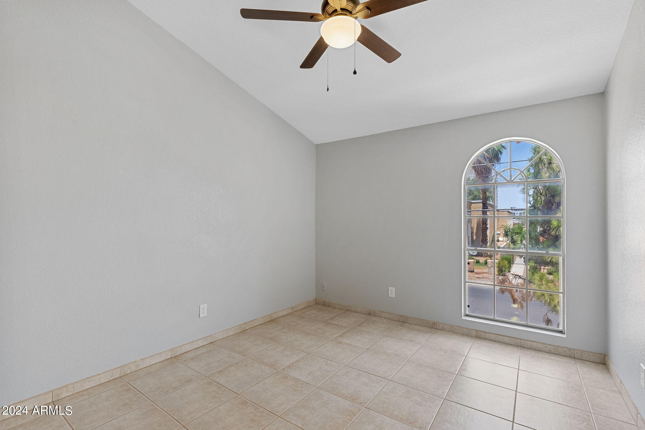 1402 S Jentilly Lane, 203