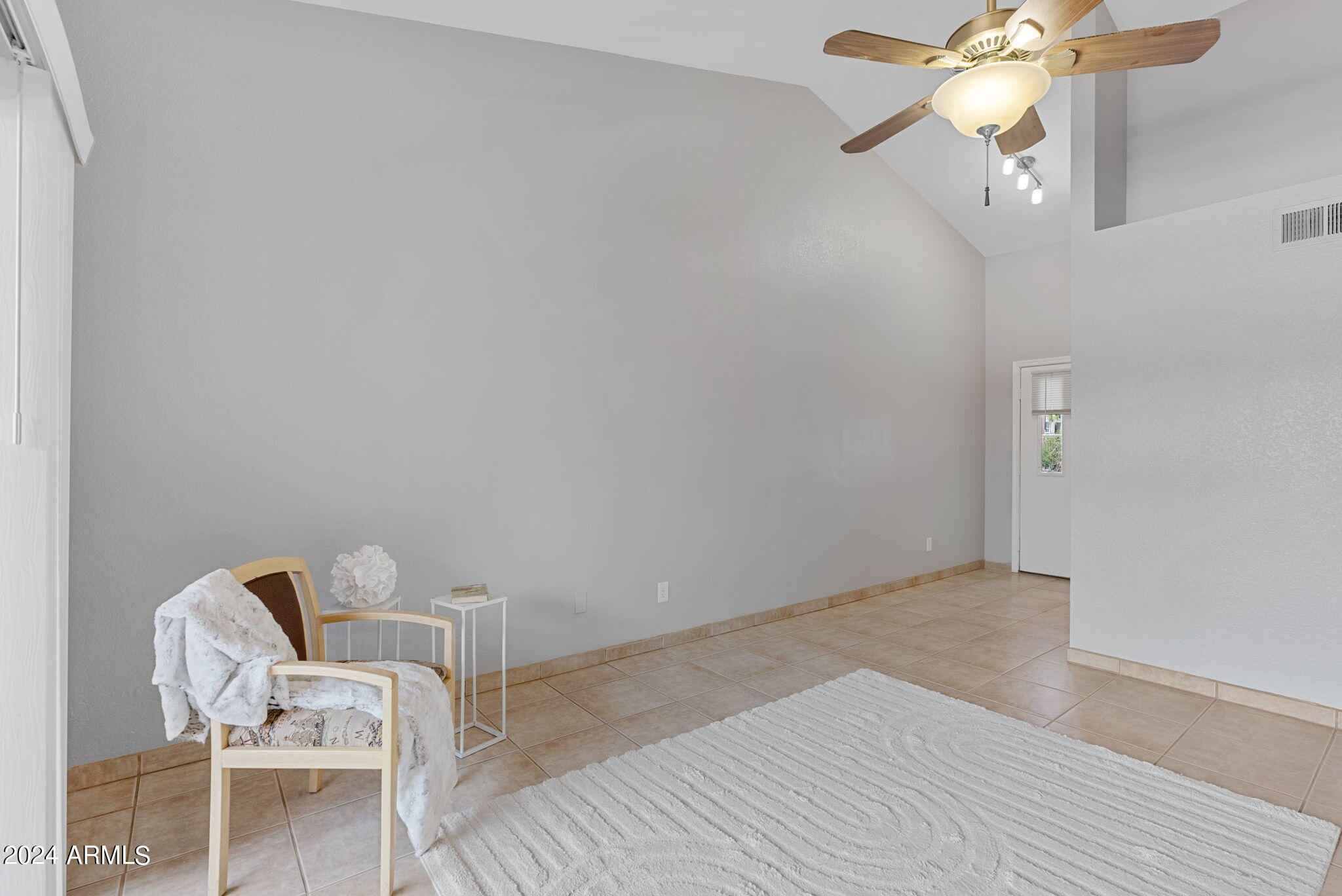 1402 S Jentilly Lane, 203