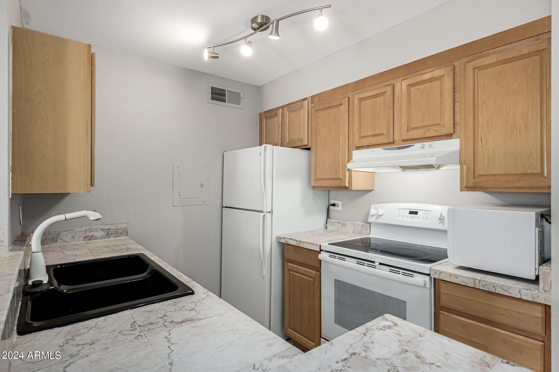 8055 E Thomas Road, F202