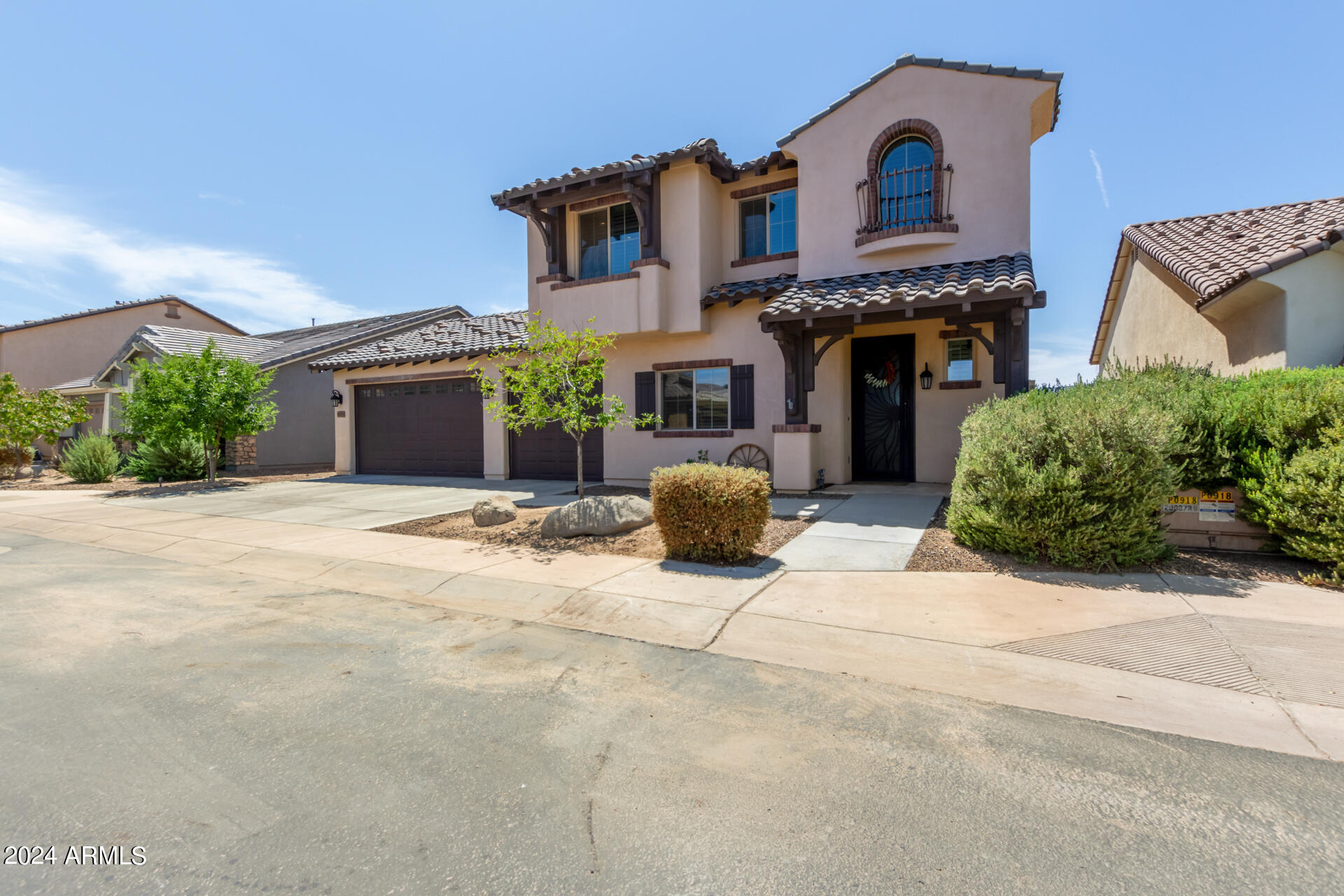 8424 S 8TH Lane