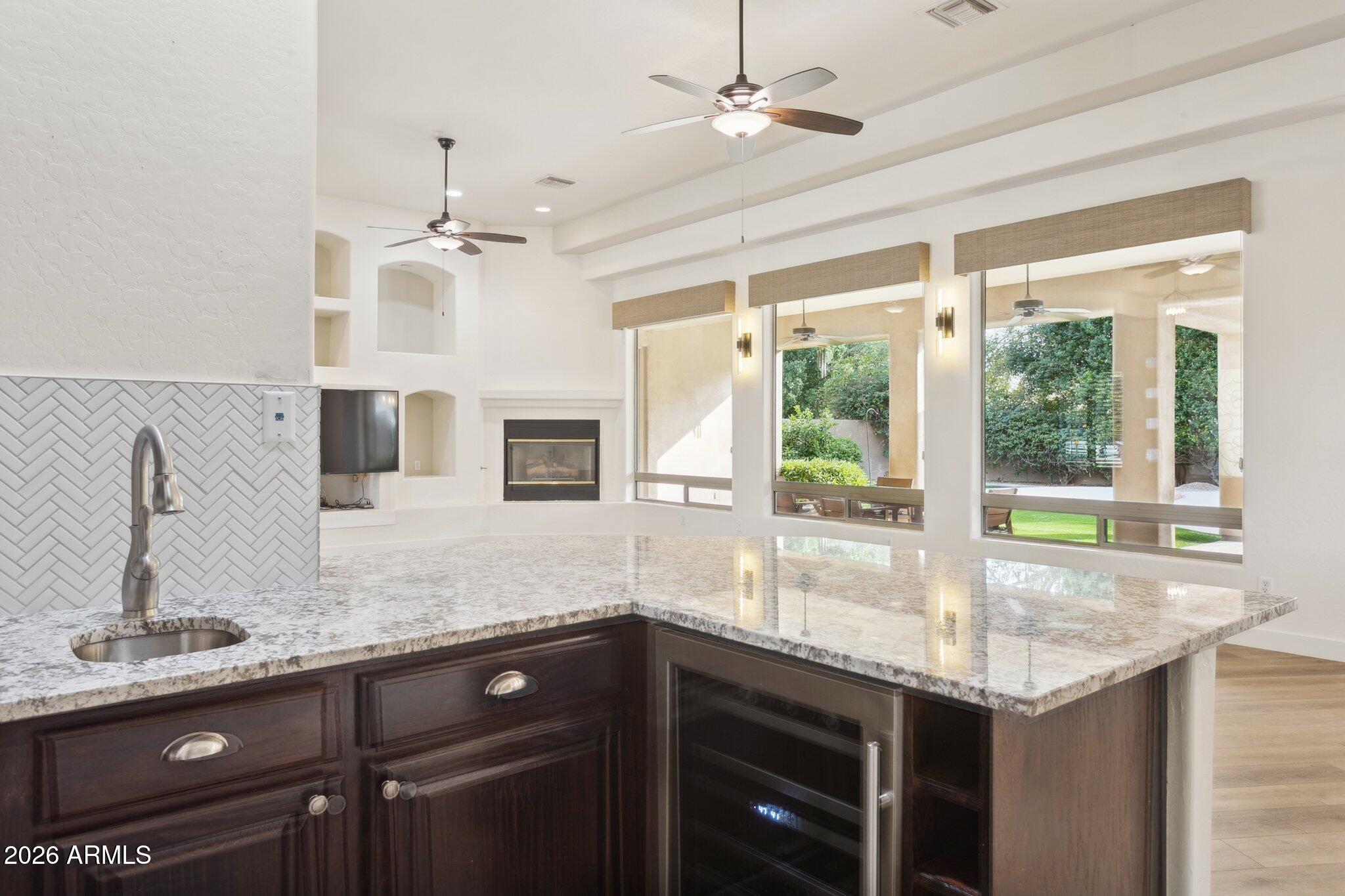 2161 E MENLO Circle