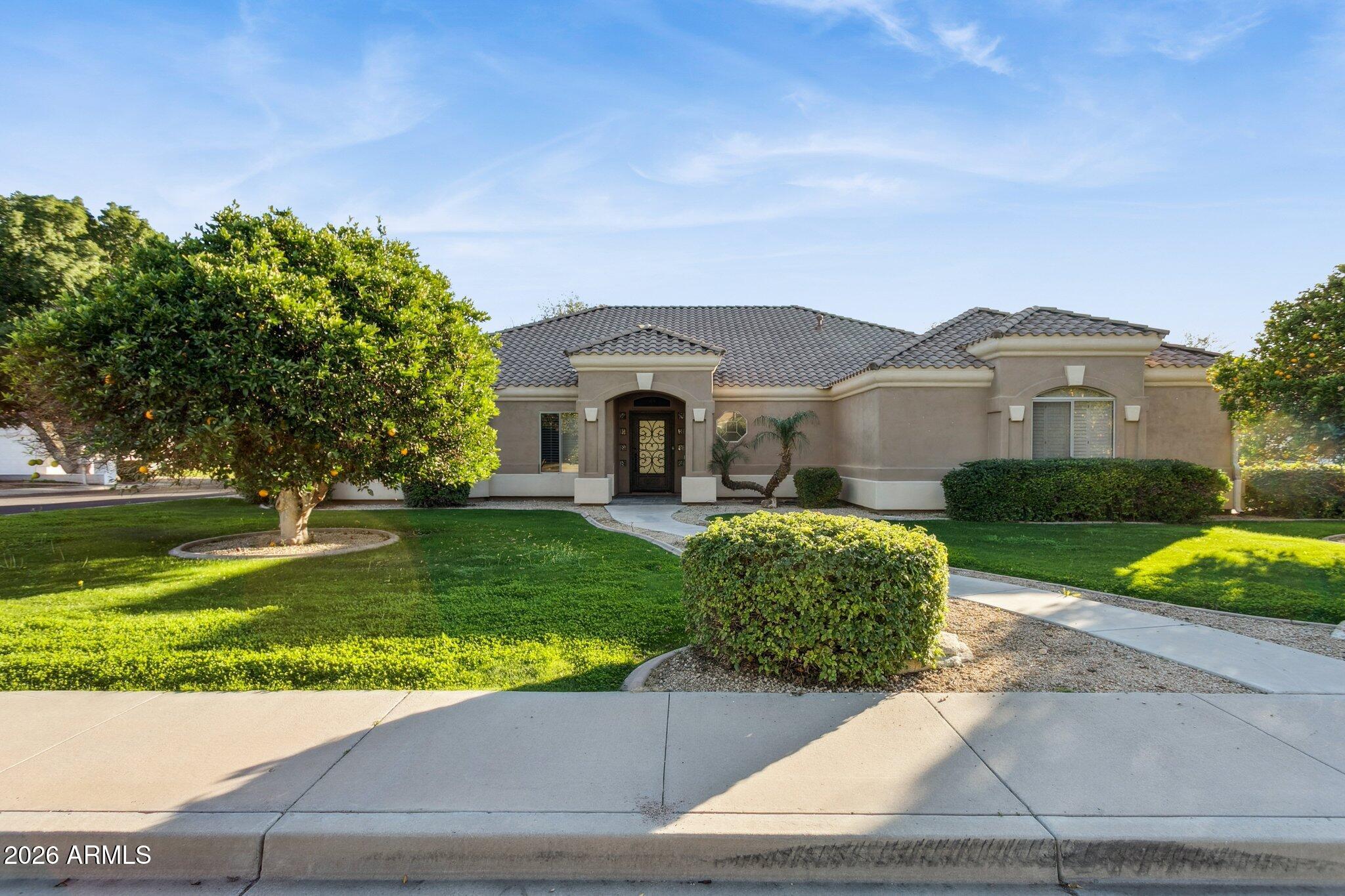 2161 E MENLO Circle