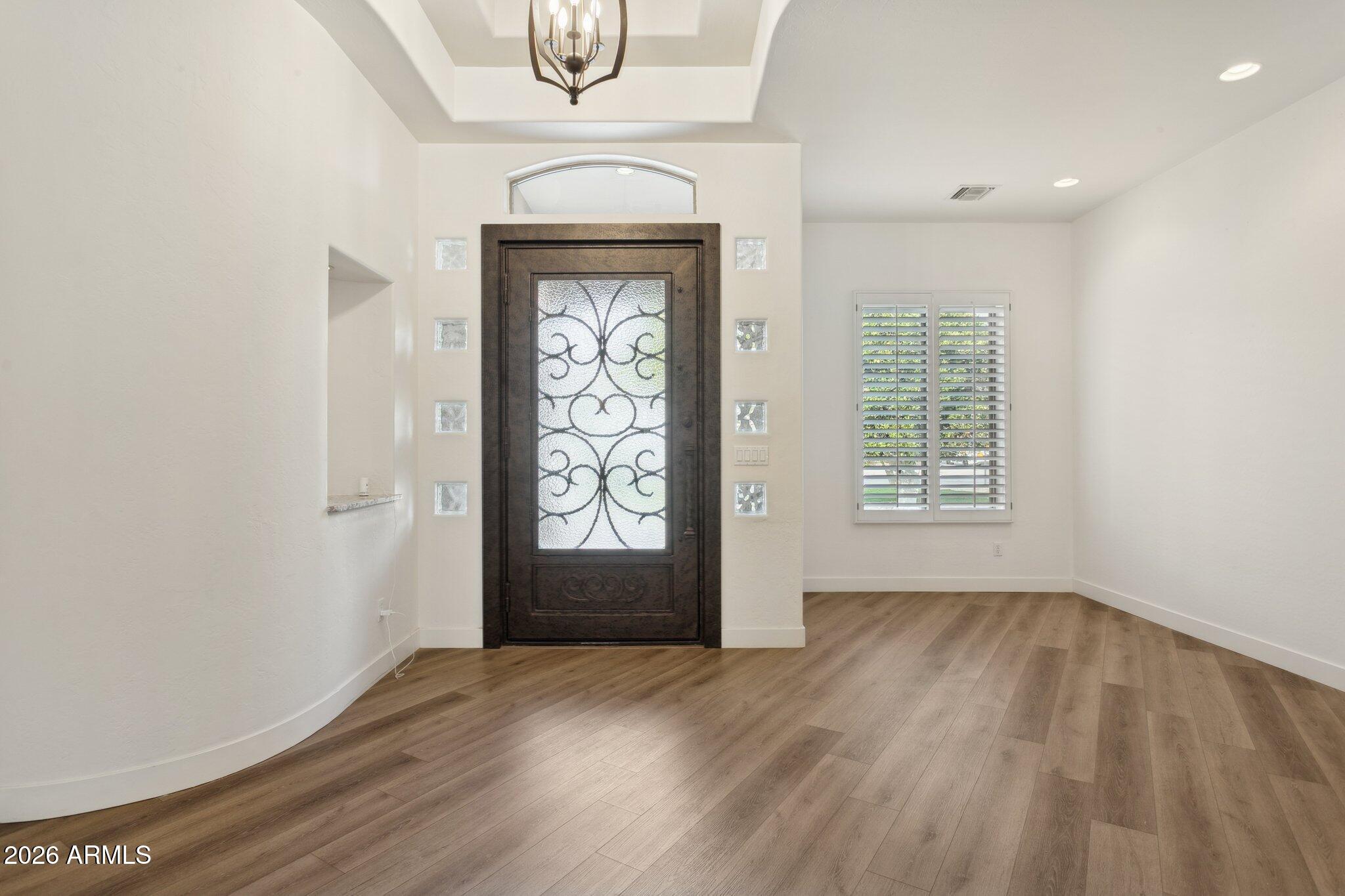 2161 E MENLO Circle