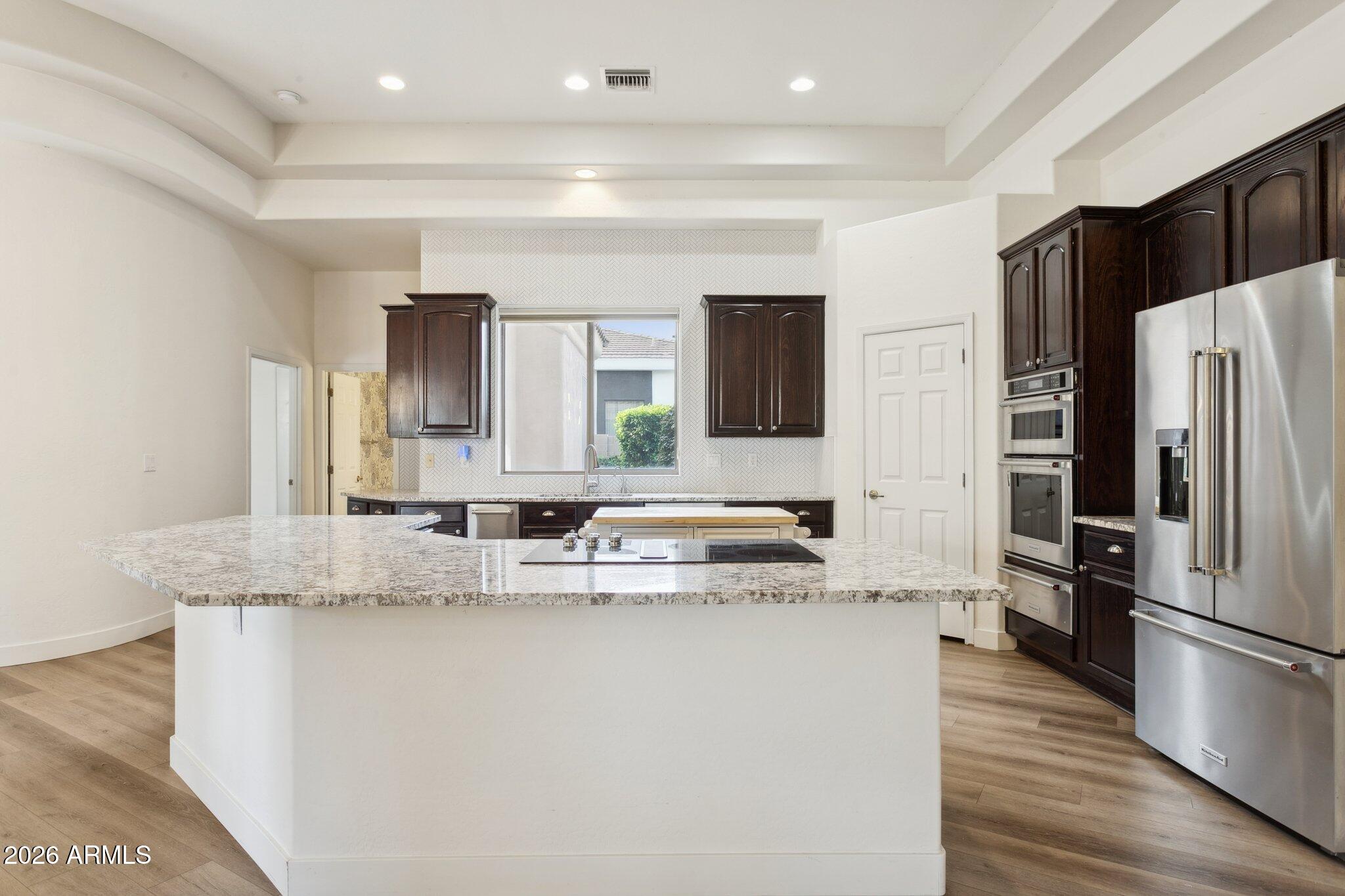 2161 E MENLO Circle