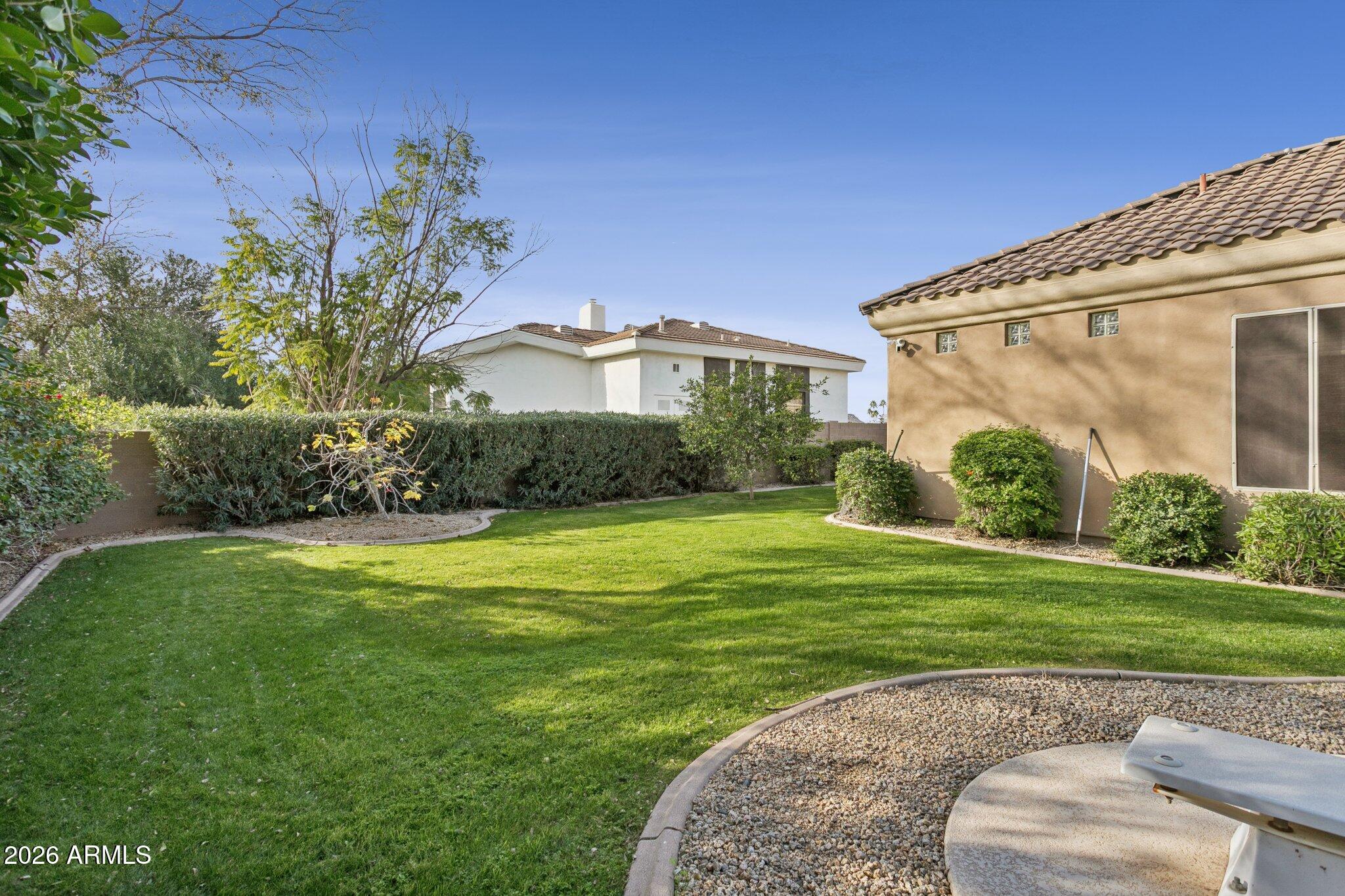 2161 E MENLO Circle