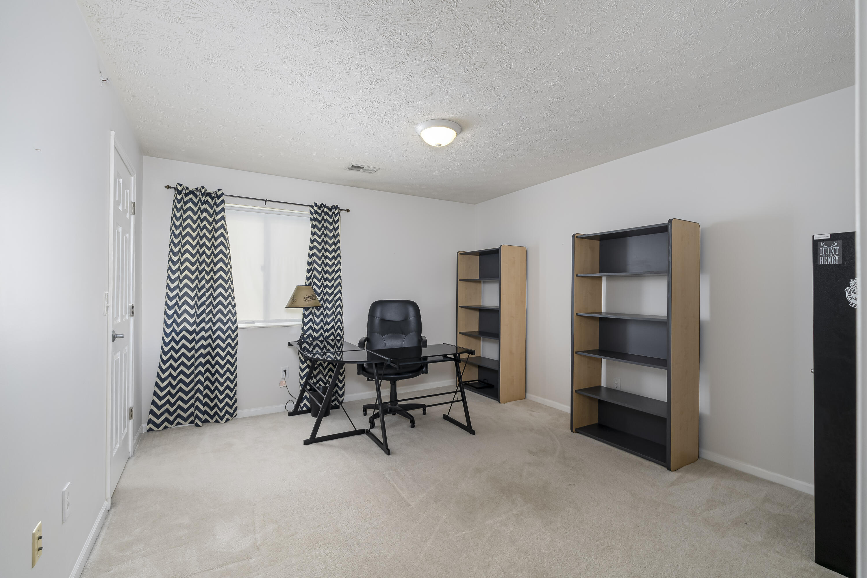 450 Lakeview Drive, 11