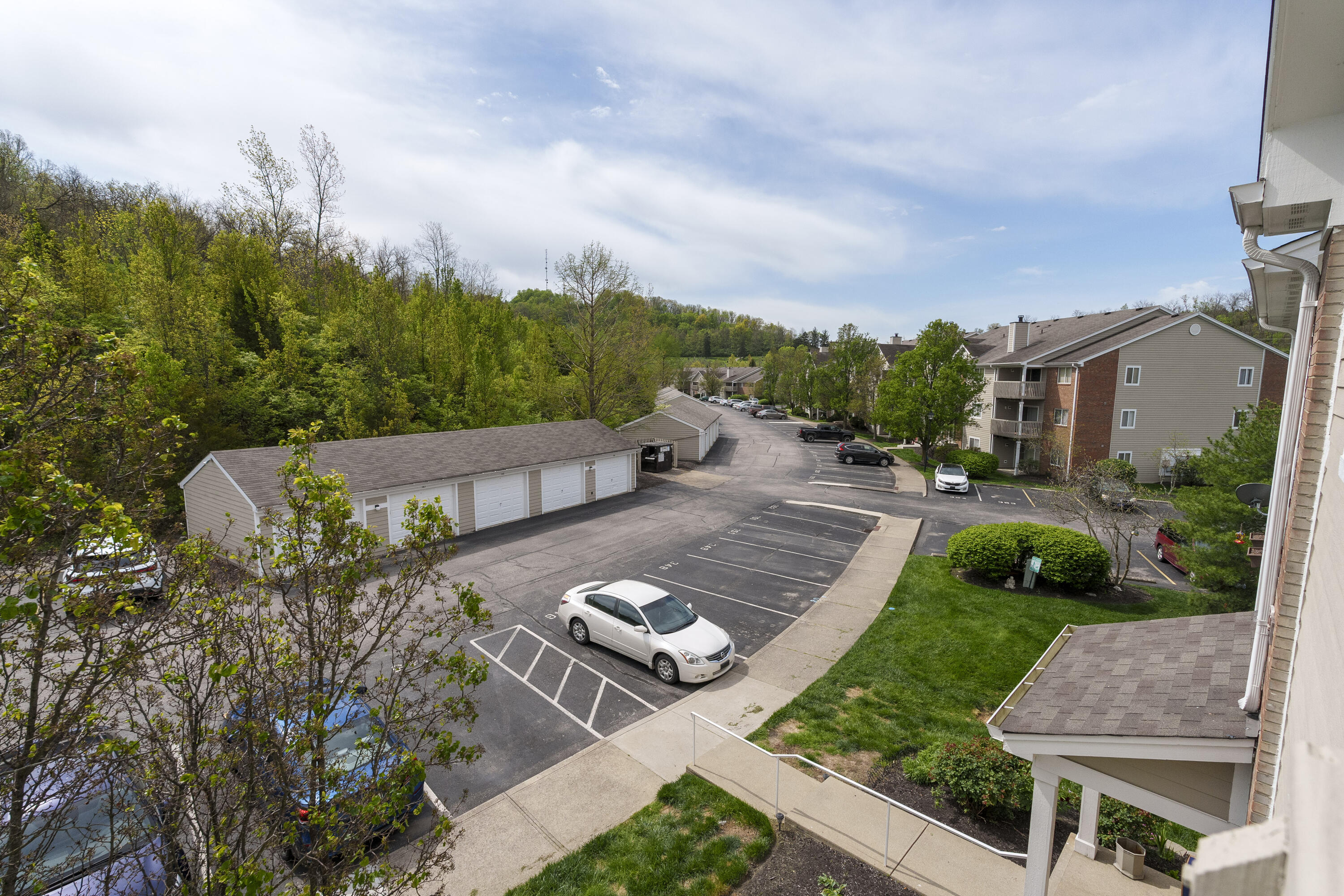 450 Lakeview Drive, 11