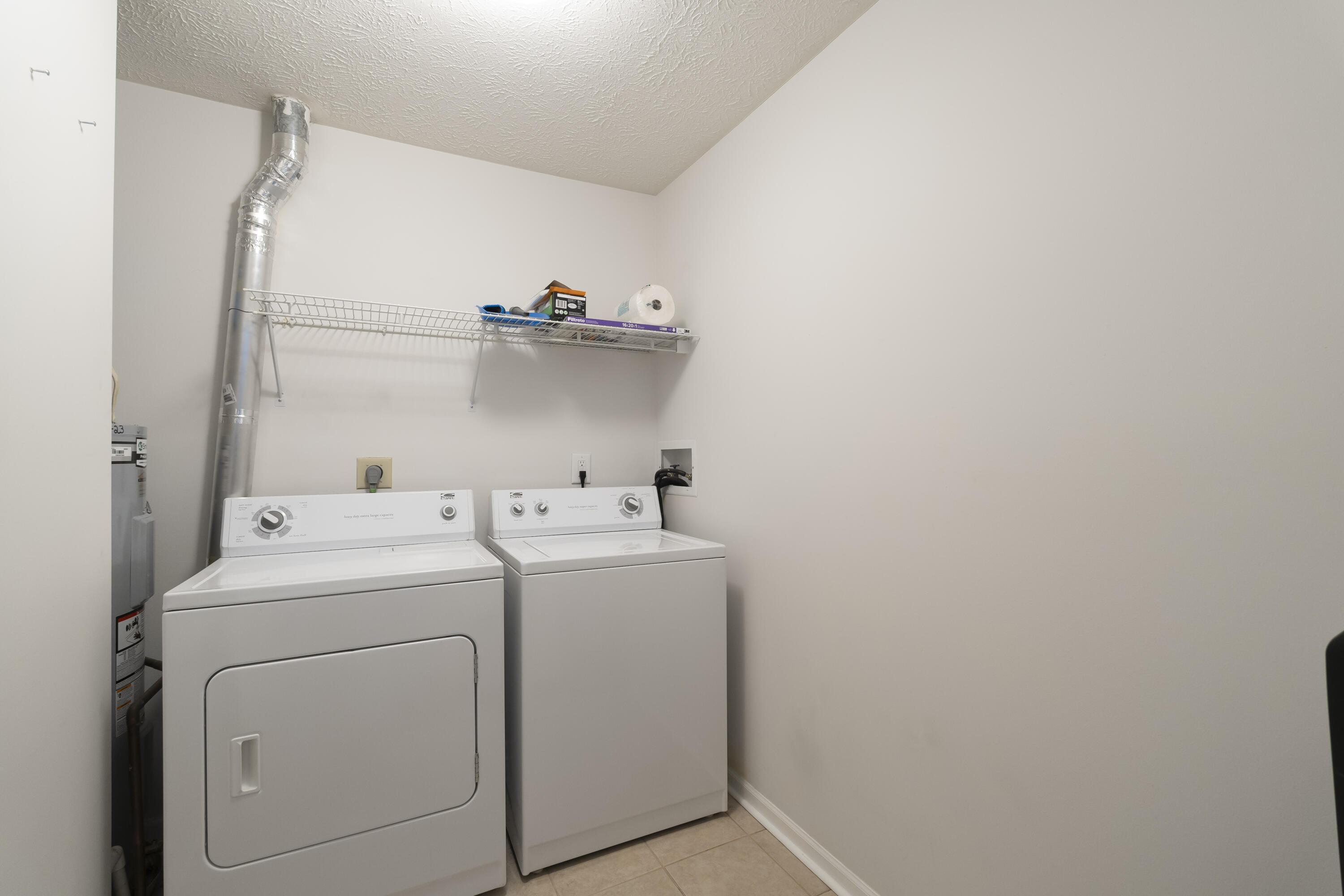 450 Lakeview Drive, 11