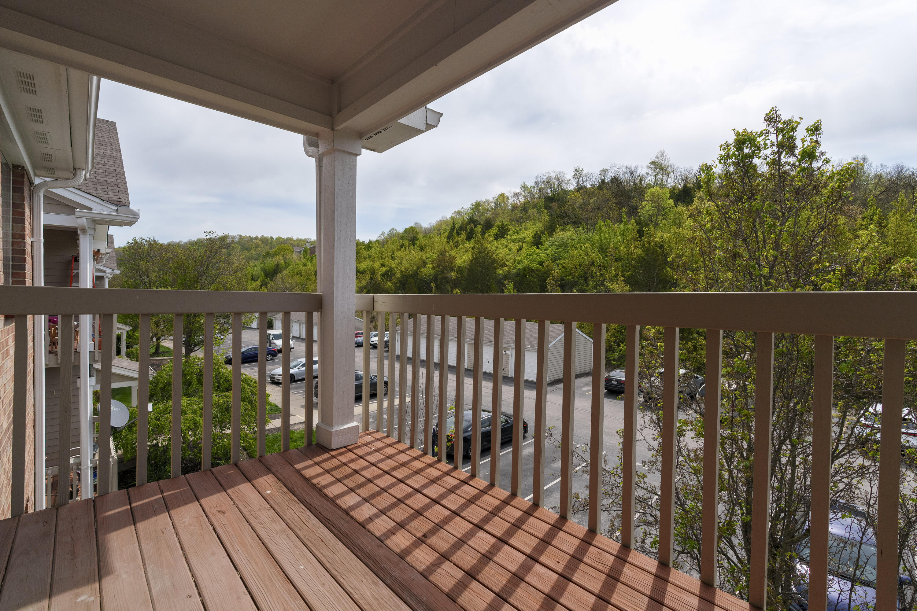 450 Lakeview Drive, 11