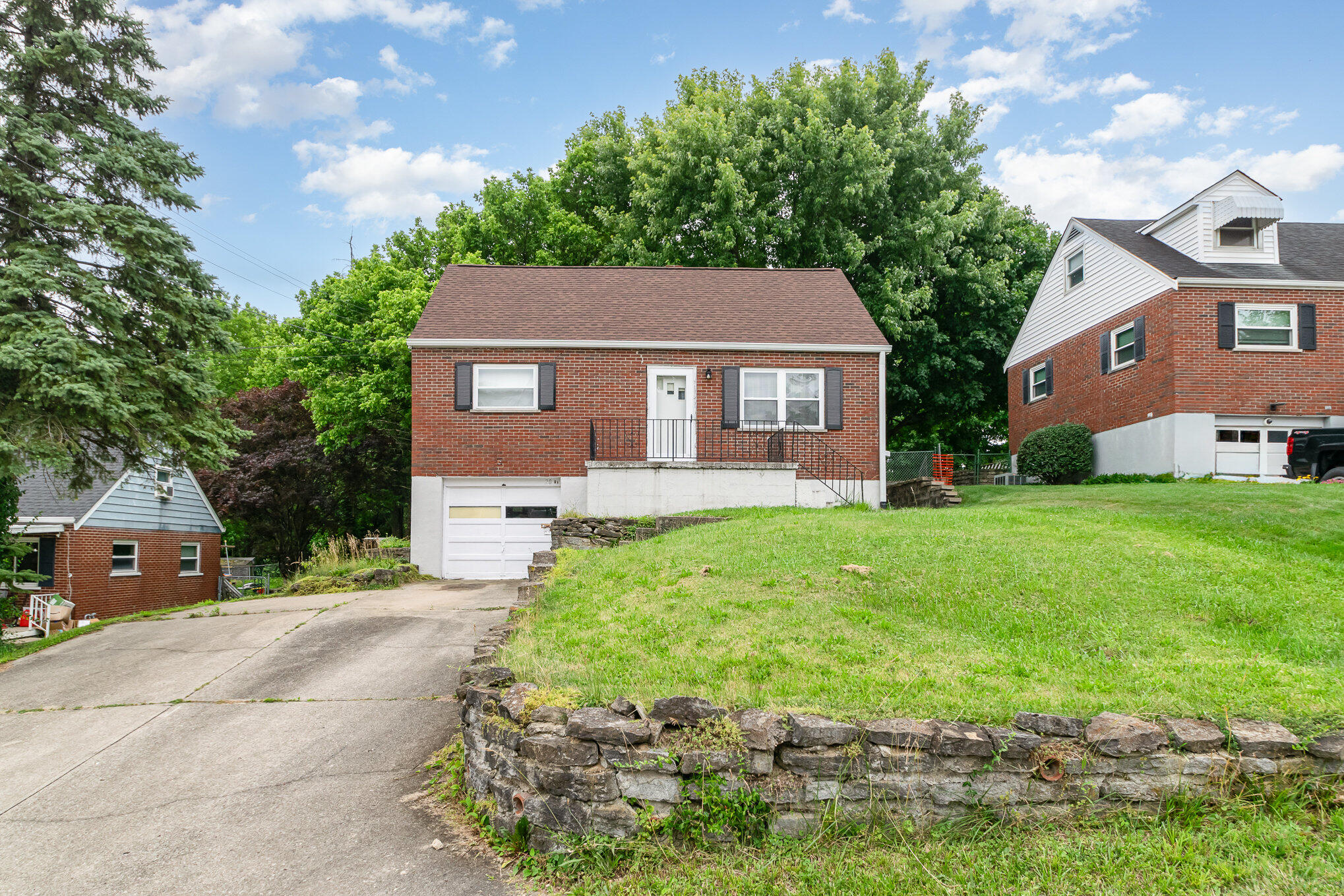 20 Ridge View Avenue