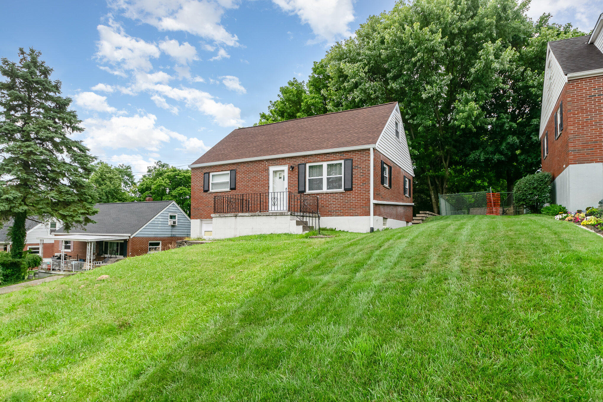 20 Ridge View Avenue