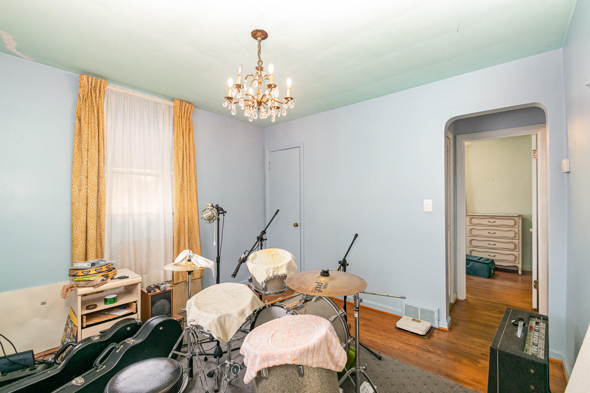 20 Ridge View Avenue