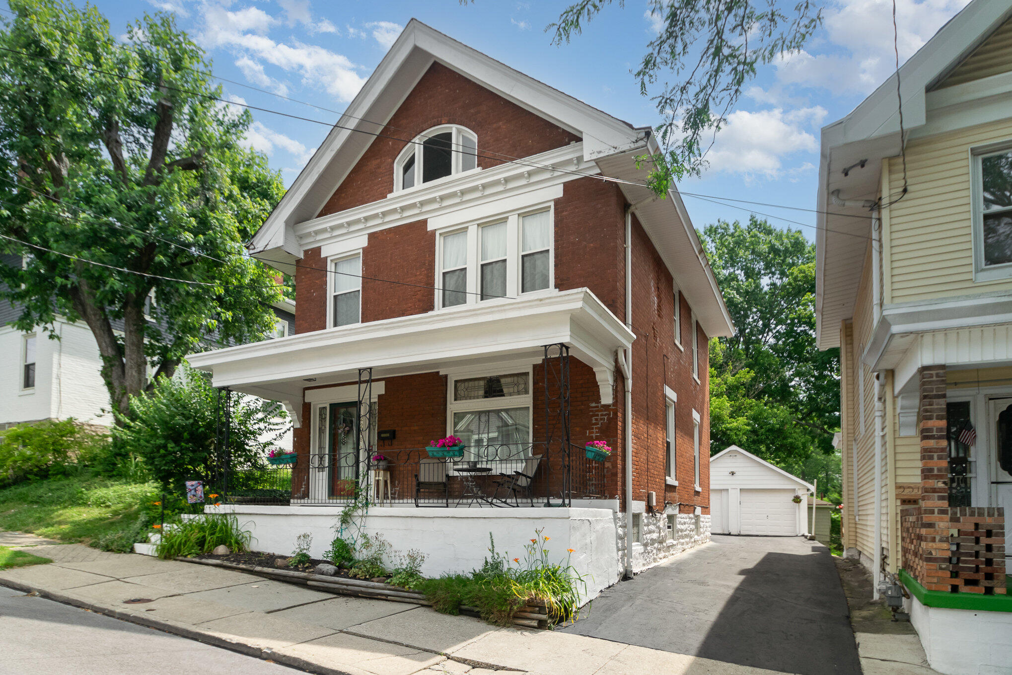 2208 Sterrett Avenue