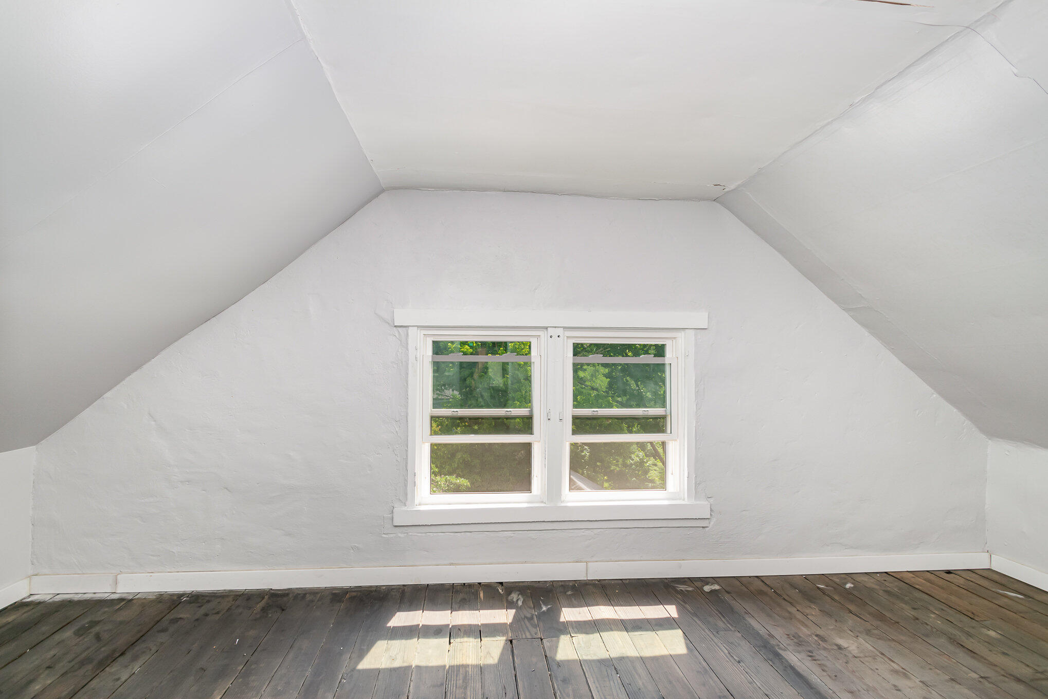 2208 Sterrett Avenue