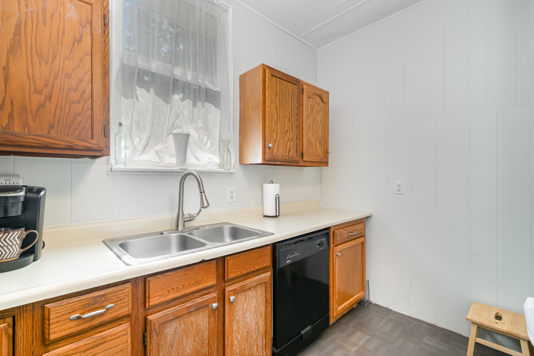 2208 Sterrett Avenue