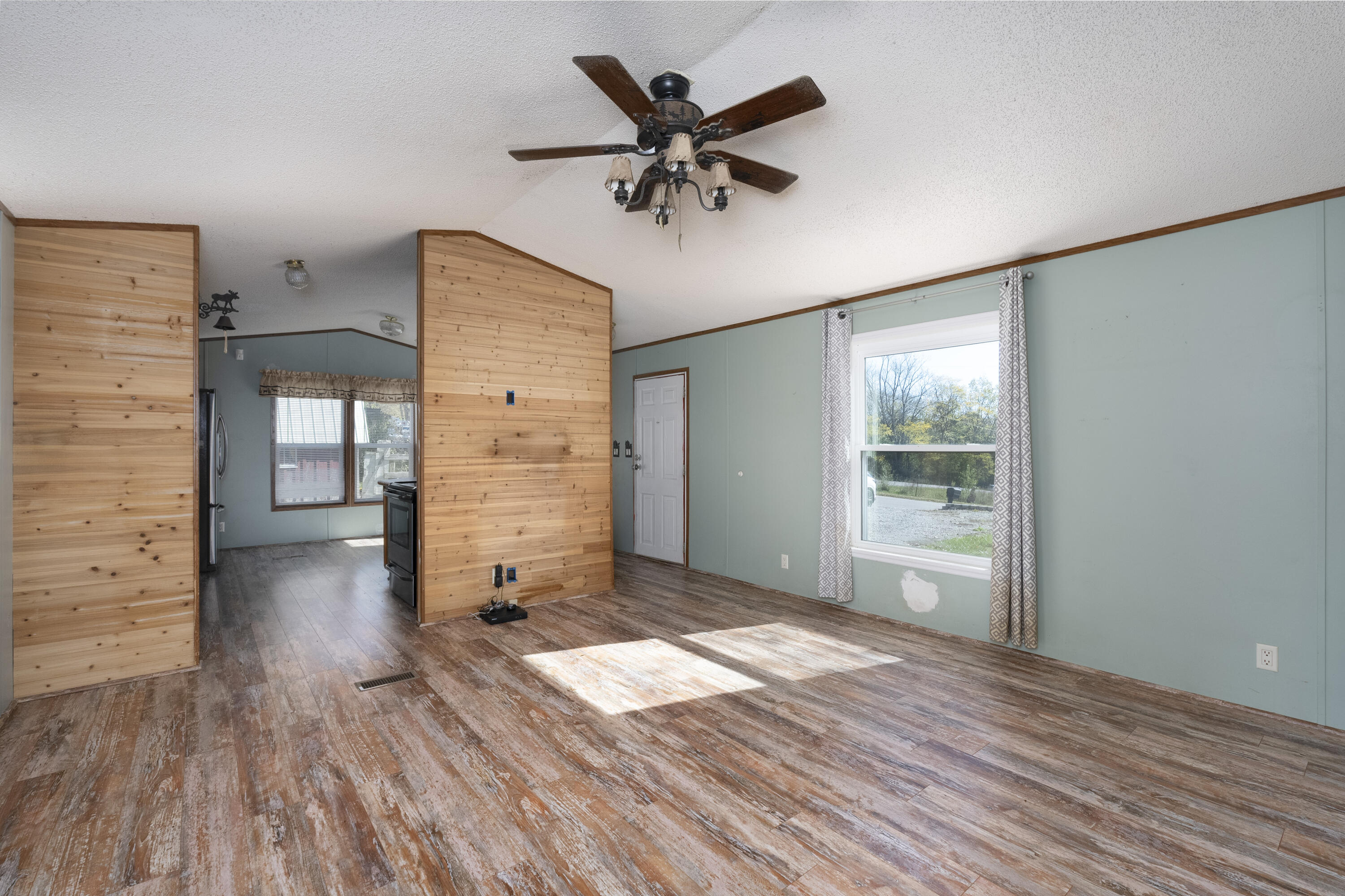 1575 Tapering Pointe Road